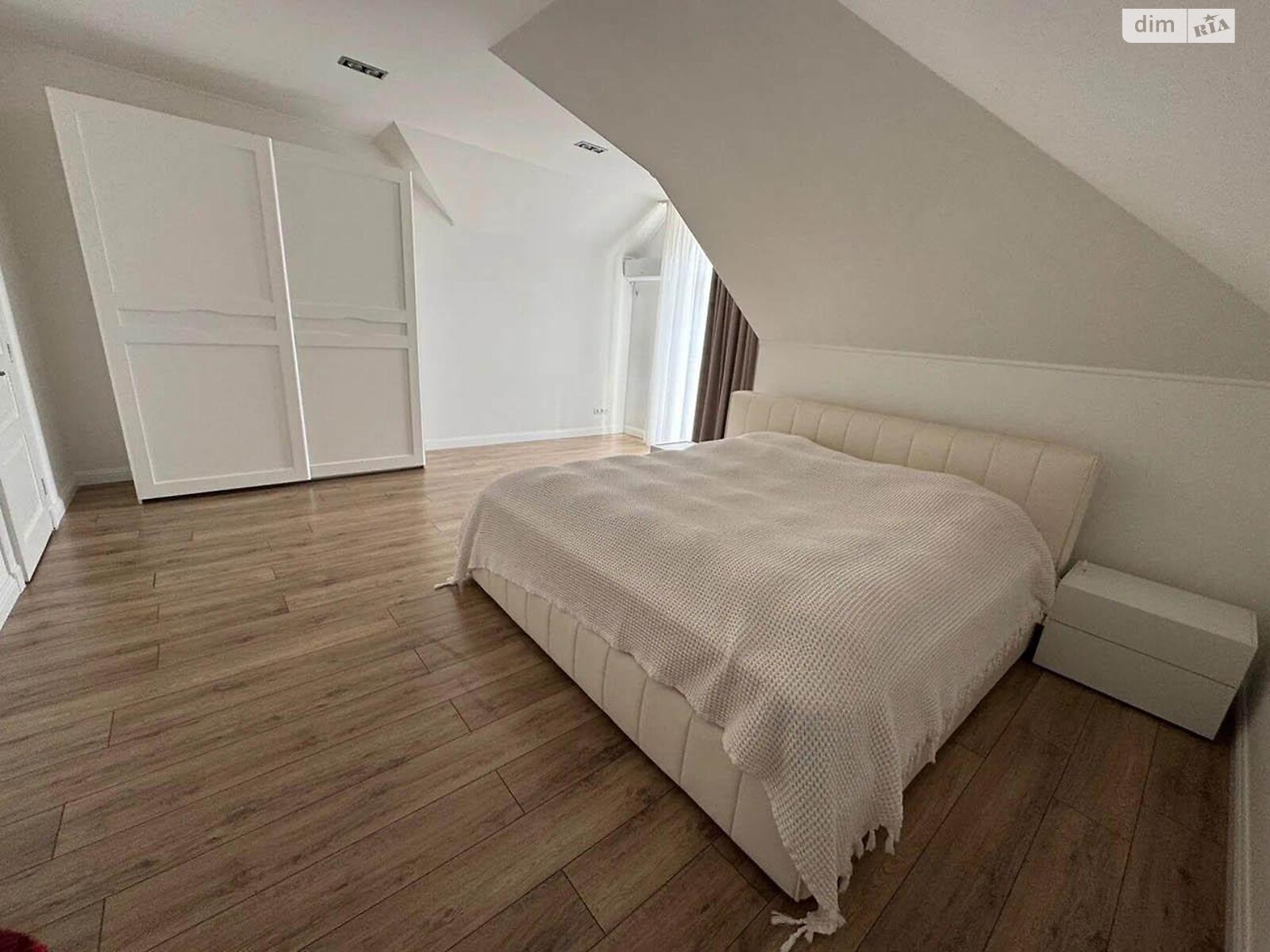 двухэтажный дом, 163.6 кв. м, кирпич. Продажа в Киеве район Жуляны фото 1 двухэтажный дом, 163.6 кв. м, кирпич. Продажа в Киеве район Жуляны фото 1