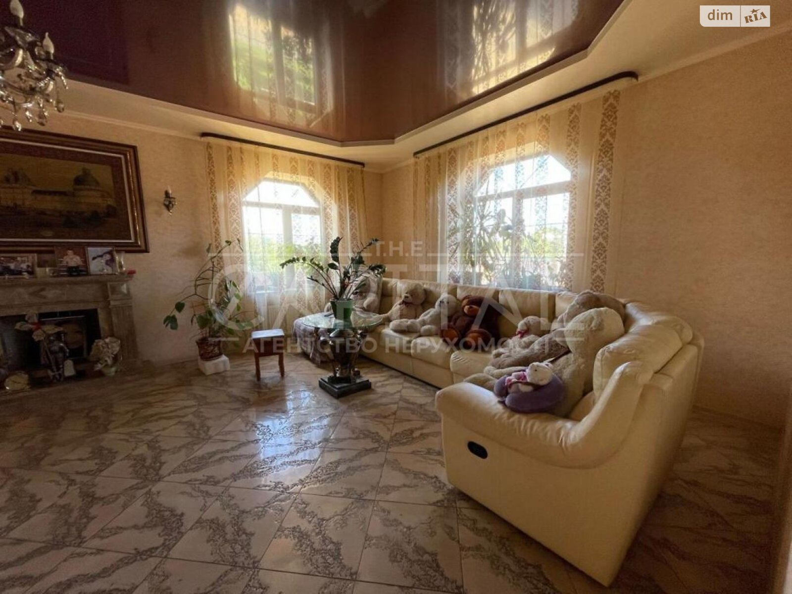 триповерховий будинок з верандою, 360 кв. м, цегла. Продаж в Києві, район Жуляни фото 1 триповерховий будинок з верандою, 360 кв. м, цегла. Продаж в Києві, район Жуляни фото 1