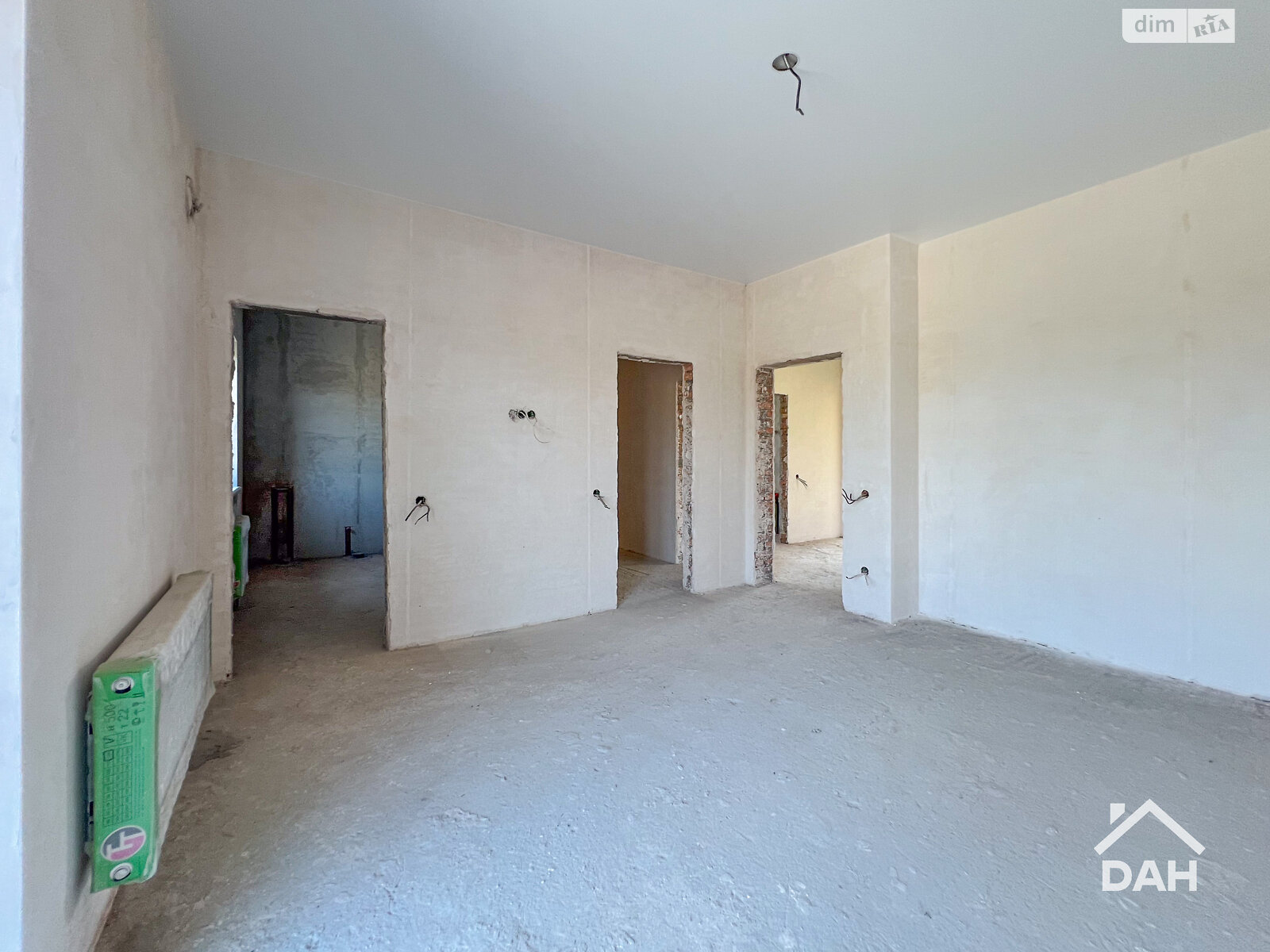 двоповерховий будинок з опаленням, 200 кв. м, цегла. Продаж в Києві, район Жуляни фото 1 двоповерховий будинок з опаленням, 200 кв. м, цегла. Продаж в Києві, район Жуляни фото 1