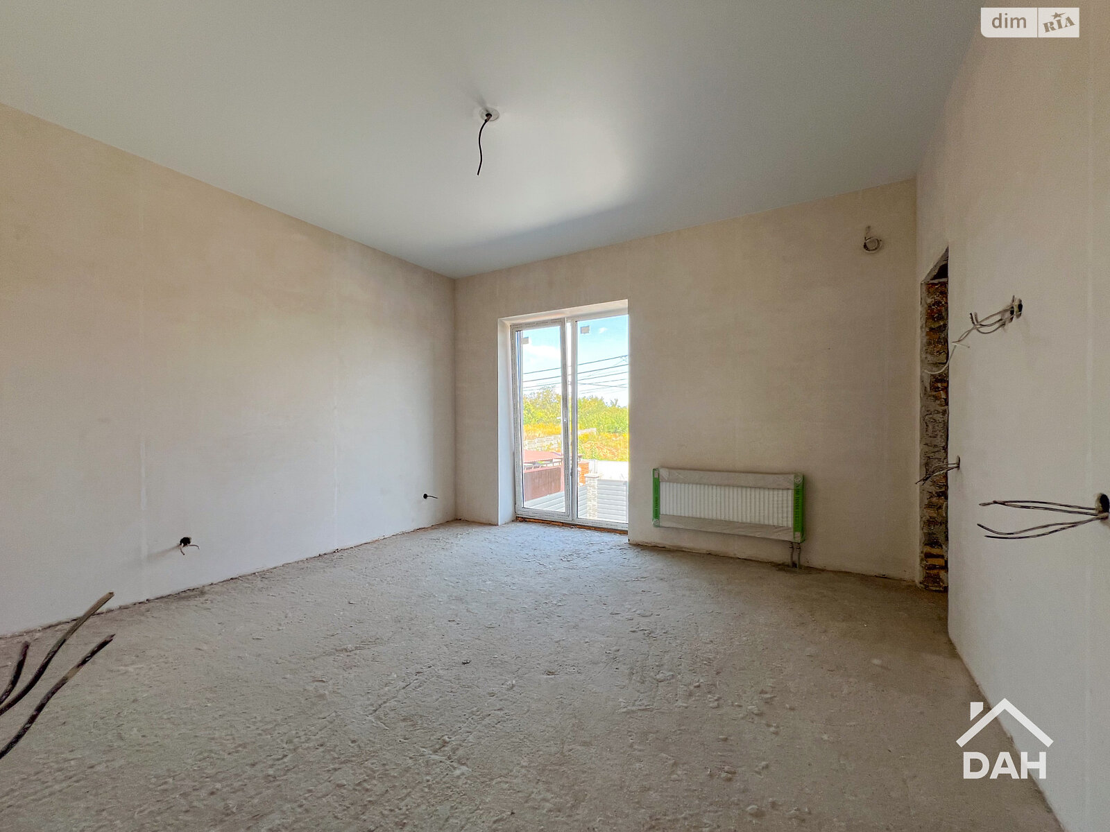 двоповерховий будинок з опаленням, 200 кв. м, цегла. Продаж в Києві, район Жуляни фото 1 двоповерховий будинок з опаленням, 200 кв. м, цегла. Продаж в Києві, район Жуляни фото 1