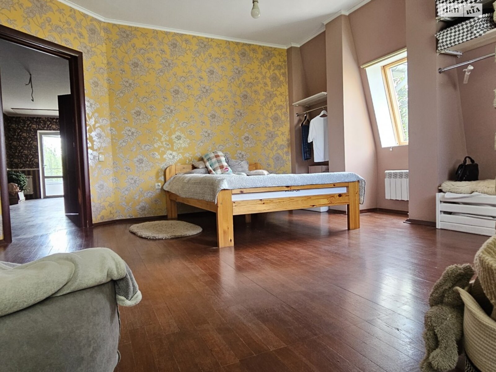 триповерховий будинок з опаленням, 600 кв. м, термоблок. Продаж в Києві, район Жуляни фото 1 триповерховий будинок з опаленням, 600 кв. м, термоблок. Продаж в Києві, район Жуляни фото 1