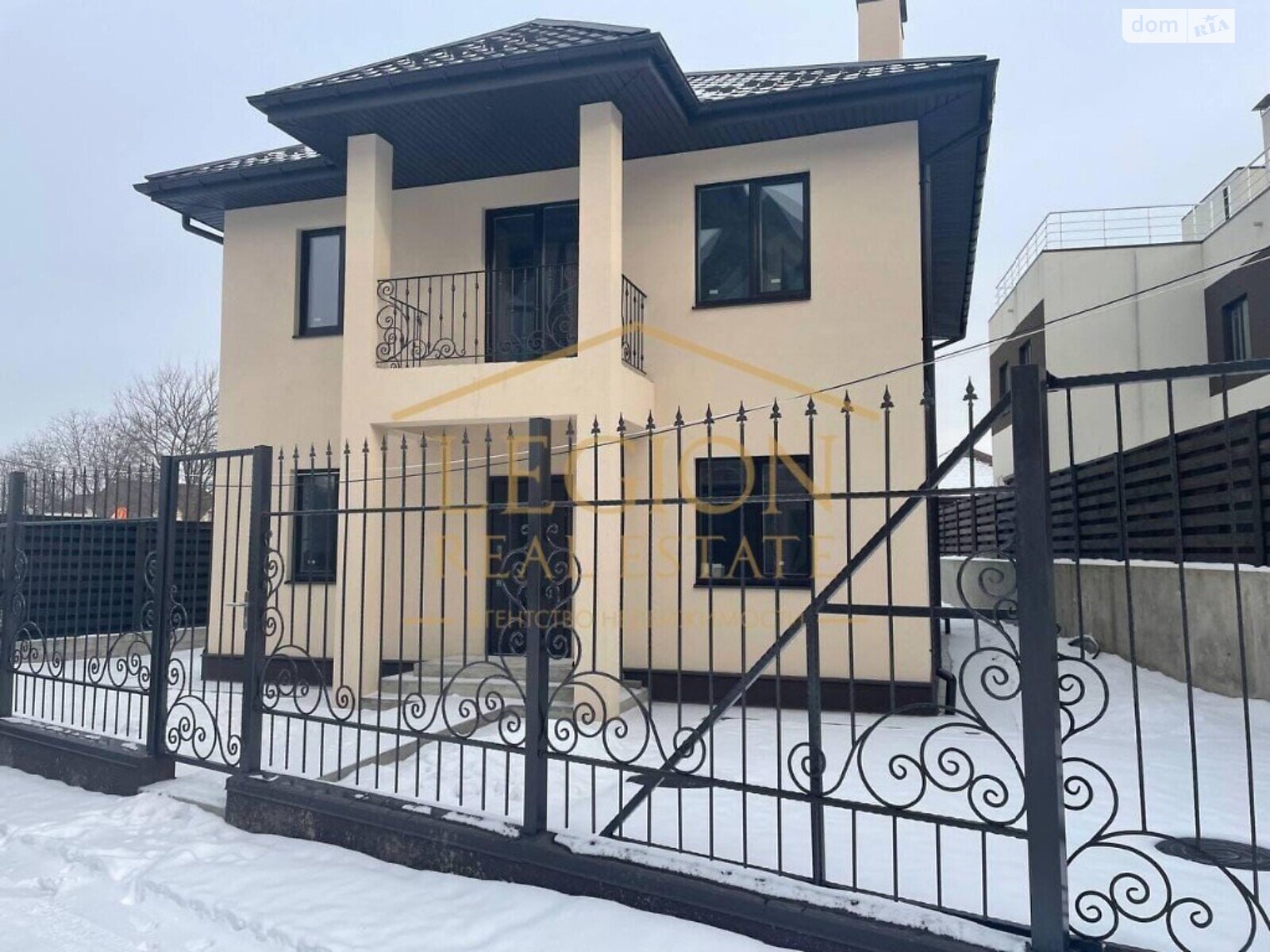 двухэтажный дом с отоплением, 150 кв. м, газобетон. Продажа в Жулянах фото 1