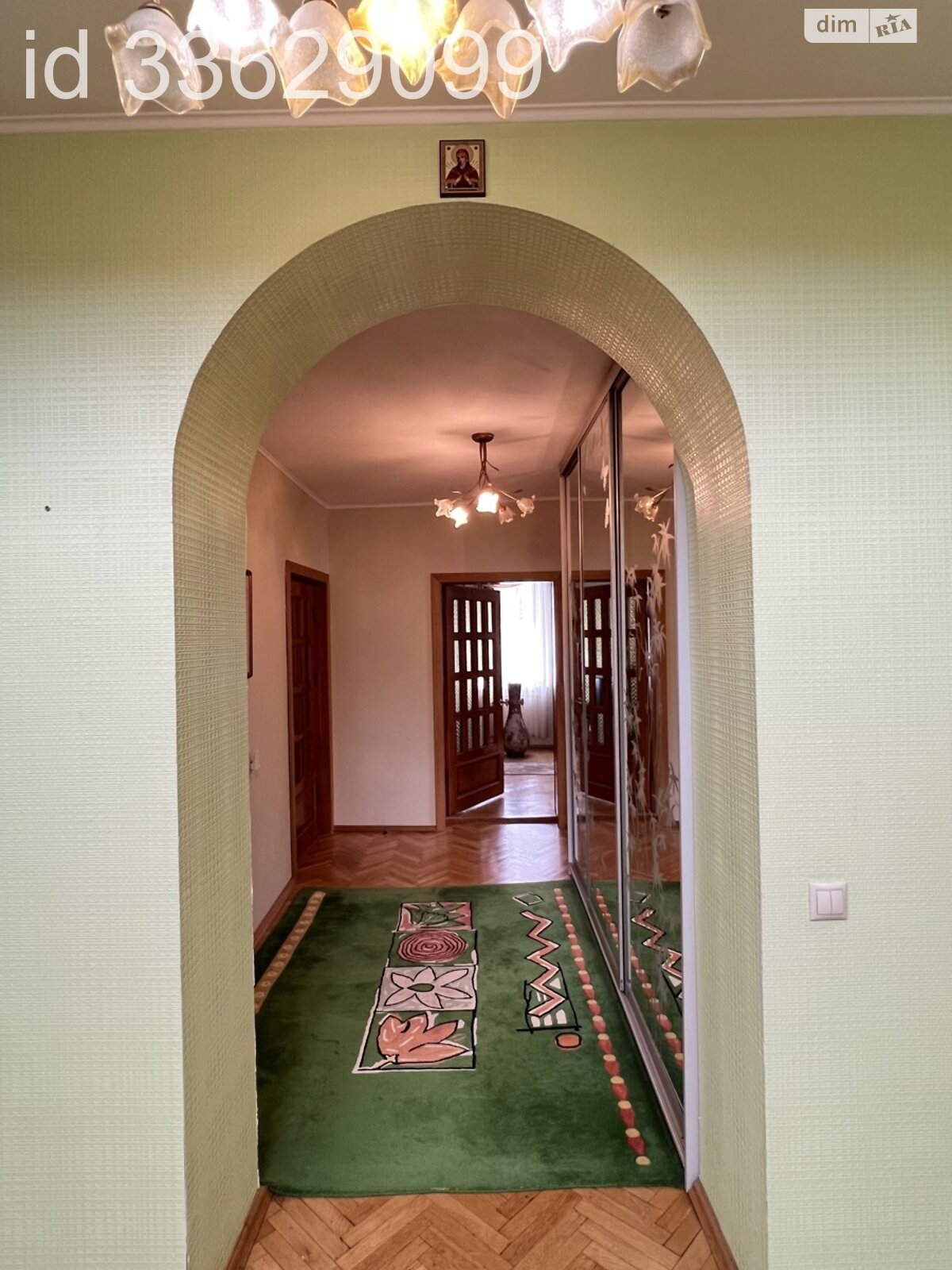 двухэтажный дом с гаражом, 486.8 кв. м, кирпич. Продажа в Киеве район Караваевы Дачи фото 1 двухэтажный дом с гаражом, 486.8 кв. м, кирпич. Продажа в Киеве район Караваевы Дачи фото 1