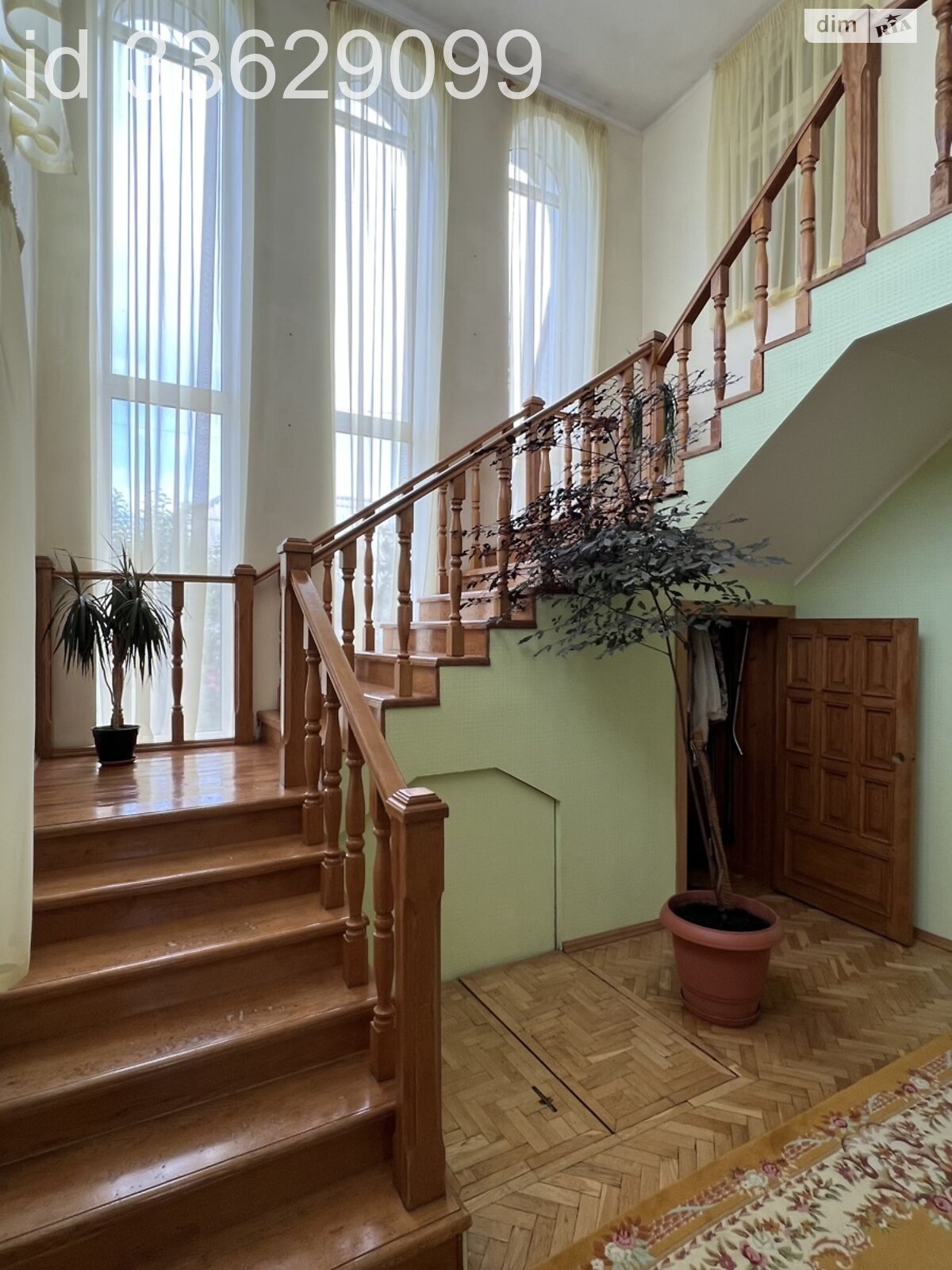 двухэтажный дом с гаражом, 486.8 кв. м, кирпич. Продажа в Киеве район Караваевы Дачи фото 1 двухэтажный дом с гаражом, 486.8 кв. м, кирпич. Продажа в Киеве район Караваевы Дачи фото 1