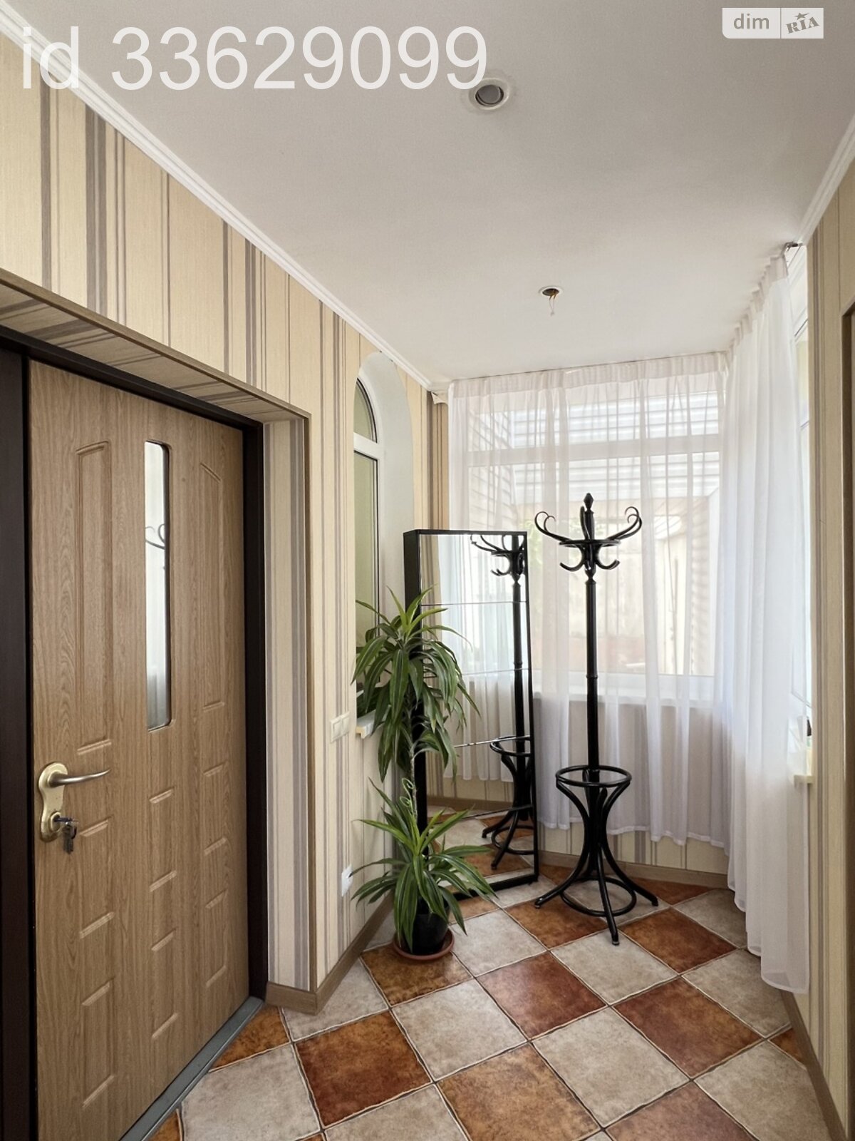 двухэтажный дом с гаражом, 486.8 кв. м, кирпич. Продажа в Киеве район Караваевы Дачи фото 1 двухэтажный дом с гаражом, 486.8 кв. м, кирпич. Продажа в Киеве район Караваевы Дачи фото 1