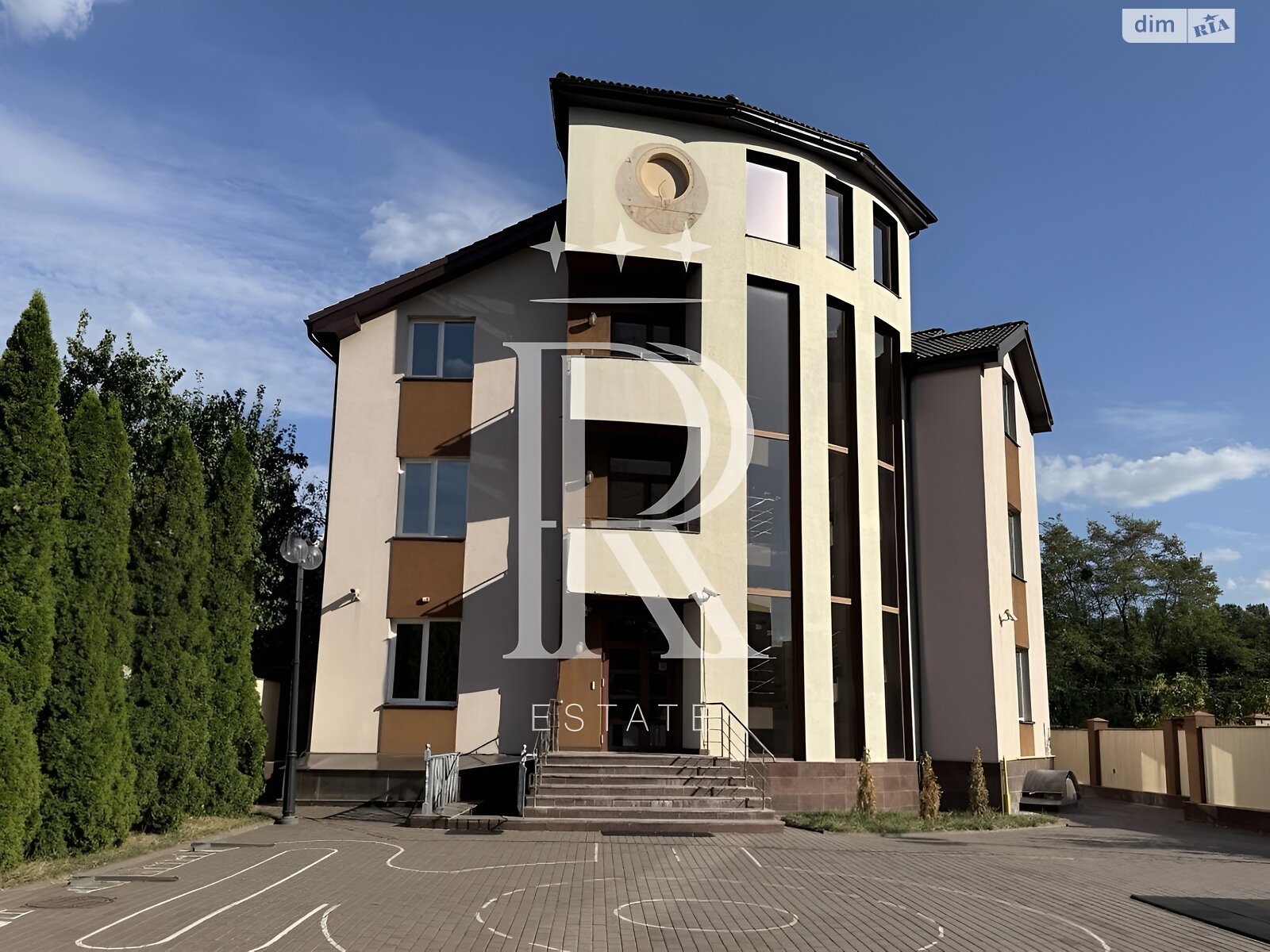 триповерховий будинок з верандою, 928.4 кв. м, цегла. Продаж в Києві, район Караваєві Дачі фото 1 триповерховий будинок з верандою, 928.4 кв. м, цегла. Продаж в Києві, район Караваєві Дачі фото 1