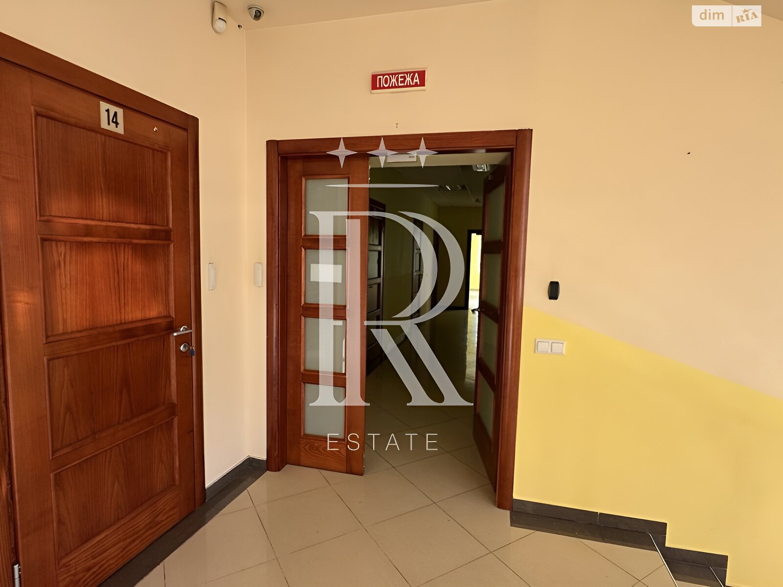 триповерховий будинок з верандою, 928.4 кв. м, цегла. Продаж в Києві, район Караваєві Дачі фото 1 триповерховий будинок з верандою, 928.4 кв. м, цегла. Продаж в Києві, район Караваєві Дачі фото 1