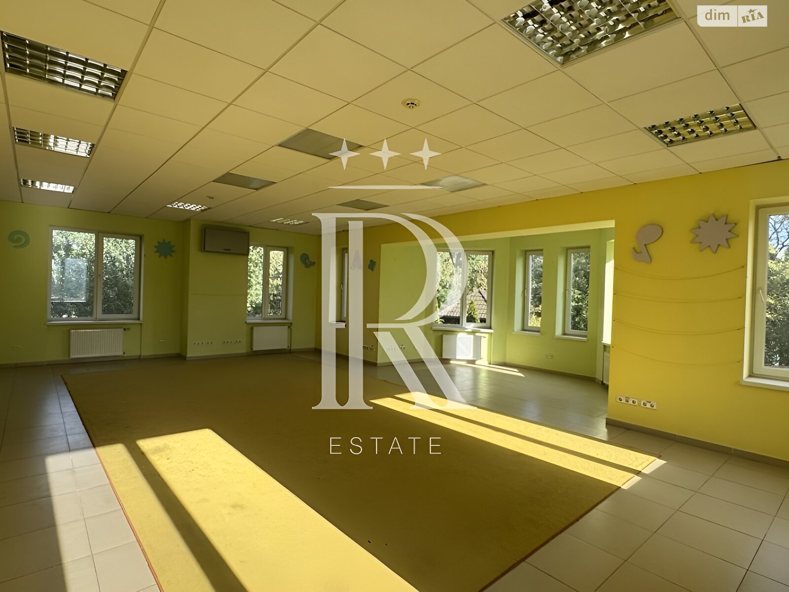триповерховий будинок з верандою, 928.4 кв. м, цегла. Продаж в Києві, район Караваєві Дачі фото 1 триповерховий будинок з верандою, 928.4 кв. м, цегла. Продаж в Києві, район Караваєві Дачі фото 1