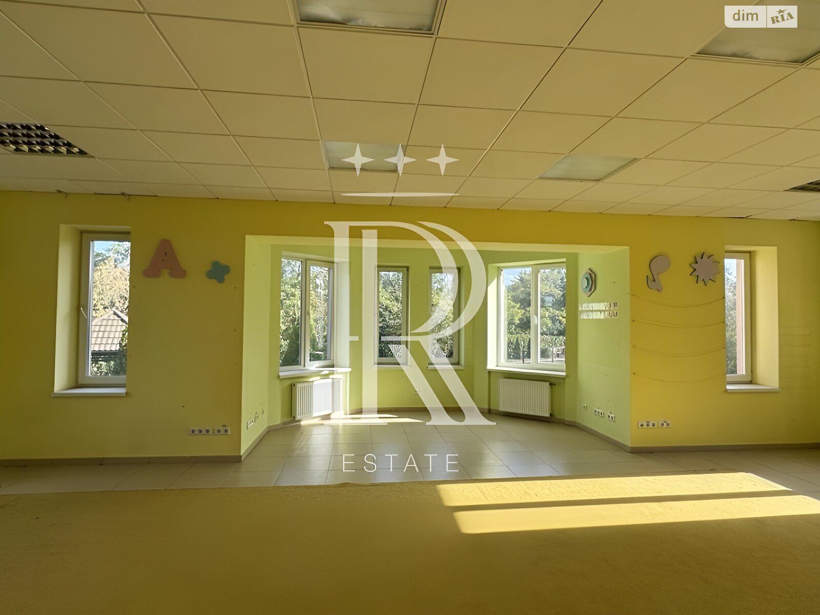 триповерховий будинок з верандою, 928.4 кв. м, цегла. Продаж в Києві, район Караваєві Дачі фото 1 триповерховий будинок з верандою, 928.4 кв. м, цегла. Продаж в Києві, район Караваєві Дачі фото 1