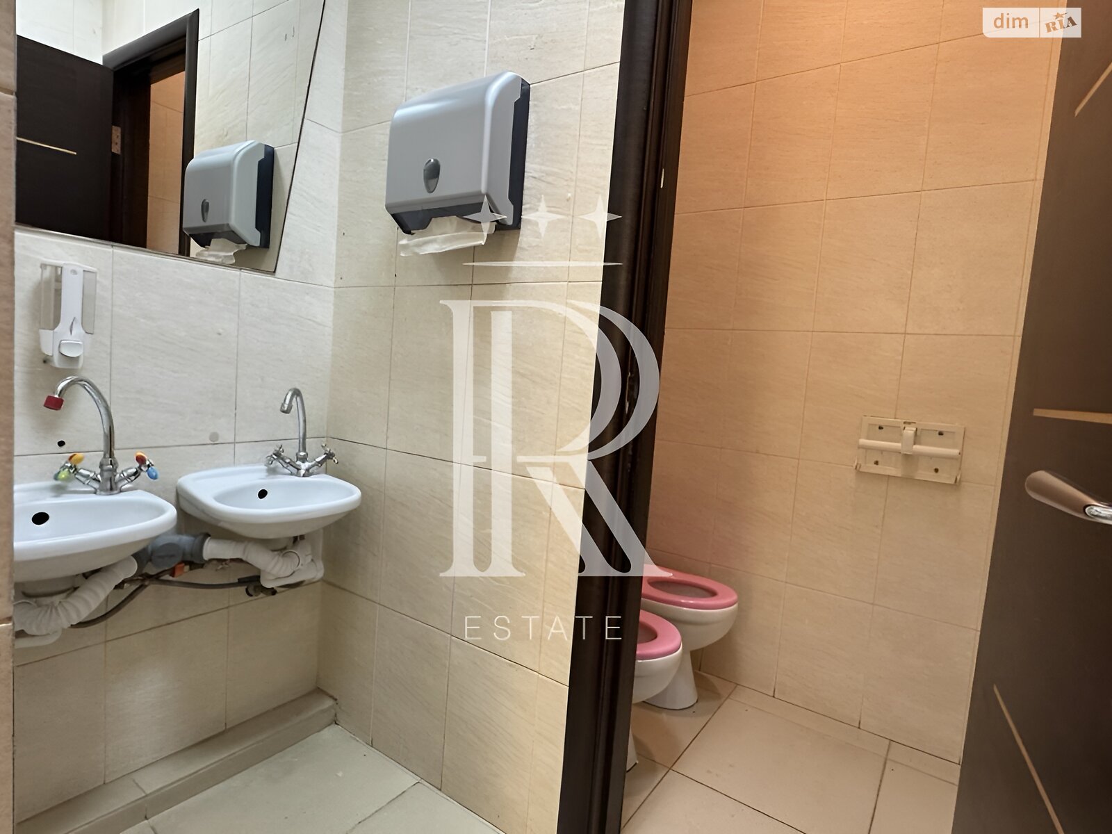 триповерховий будинок з верандою, 928.4 кв. м, цегла. Продаж в Києві, район Караваєві Дачі фото 1 триповерховий будинок з верандою, 928.4 кв. м, цегла. Продаж в Києві, район Караваєві Дачі фото 1