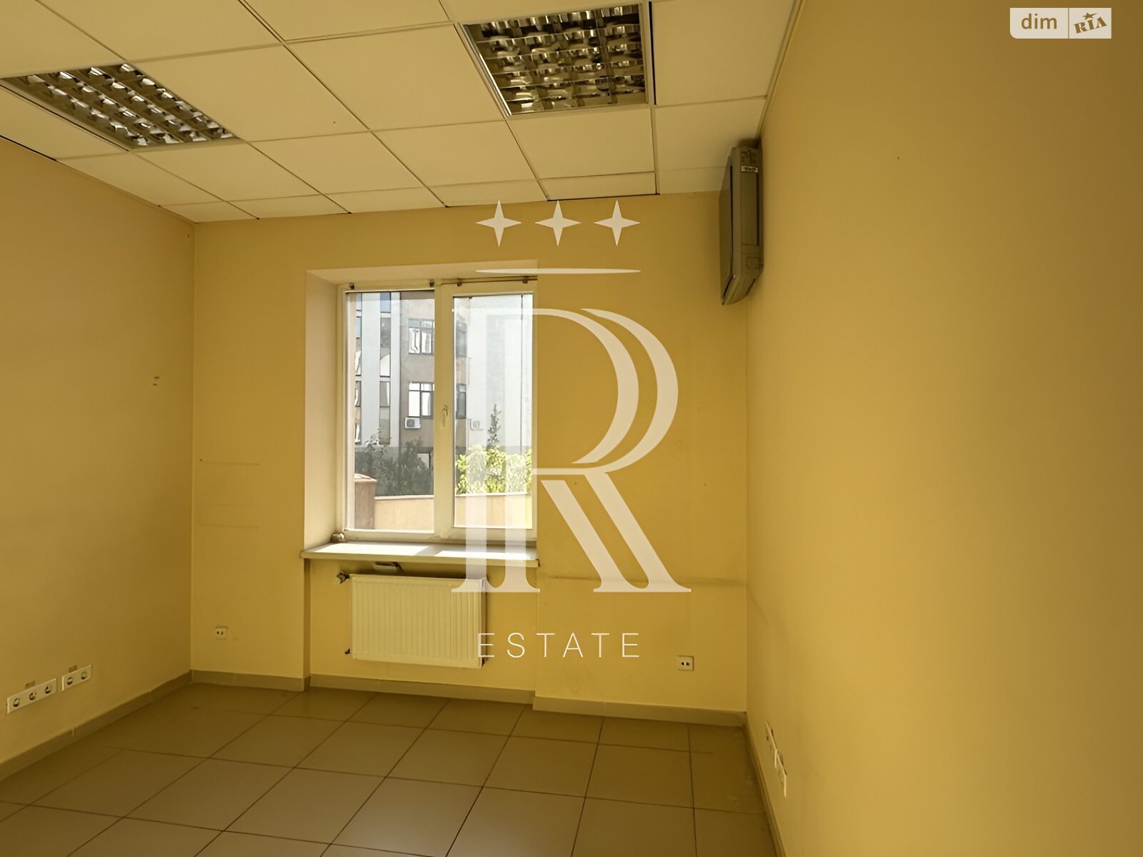 триповерховий будинок з верандою, 928.4 кв. м, цегла. Продаж в Києві, район Караваєві Дачі фото 1 триповерховий будинок з верандою, 928.4 кв. м, цегла. Продаж в Києві, район Караваєві Дачі фото 1