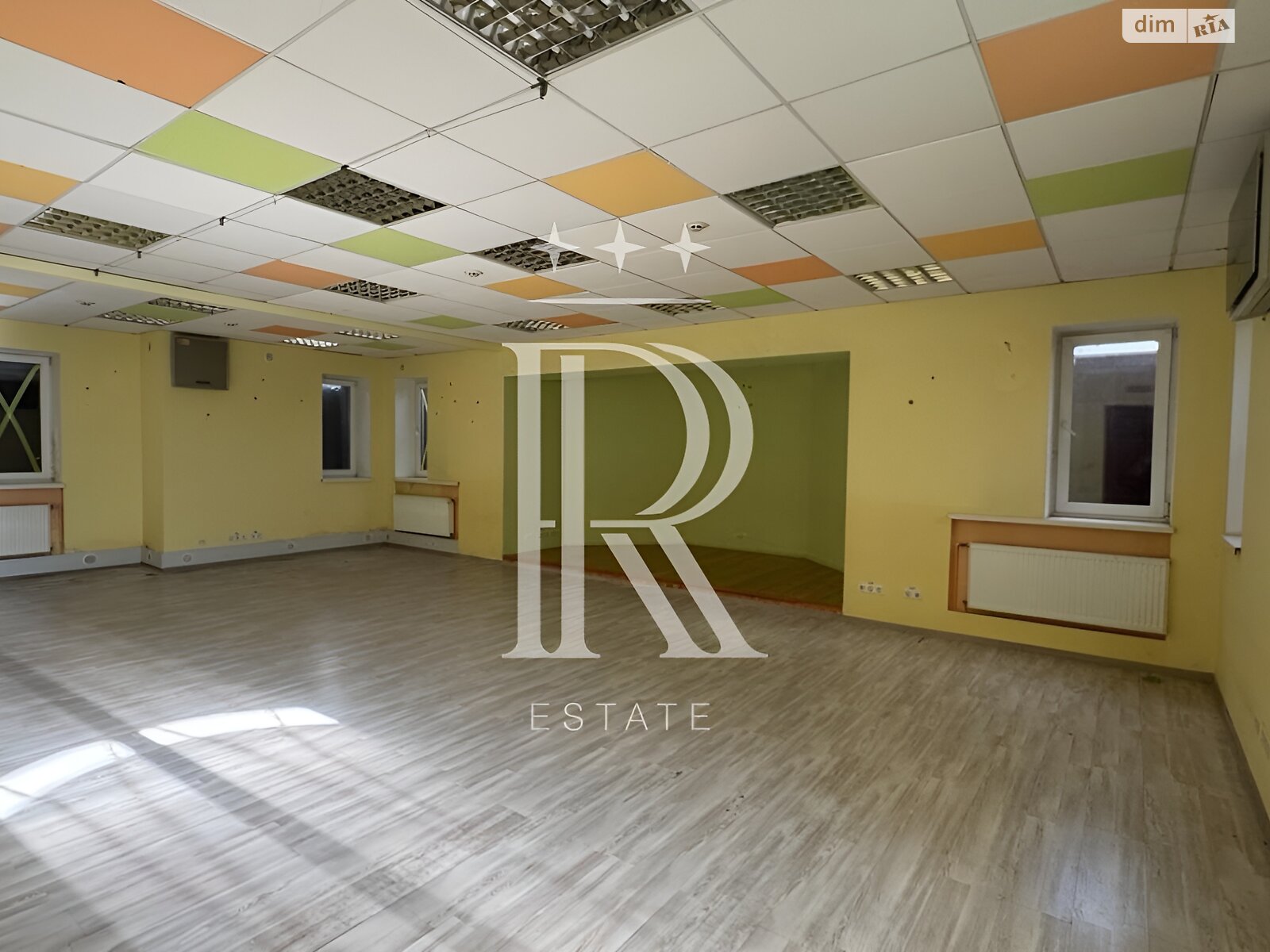 триповерховий будинок з верандою, 928.4 кв. м, цегла. Продаж в Києві, район Караваєві Дачі фото 1 триповерховий будинок з верандою, 928.4 кв. м, цегла. Продаж в Києві, район Караваєві Дачі фото 1