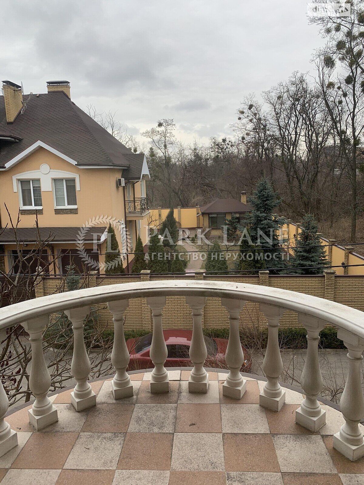 триповерховий будинок з гаражем, 850 кв. м, цегла. Продаж у Києві фото 1 триповерховий будинок з гаражем, 850 кв. м, цегла. Продаж у Києві фото 1