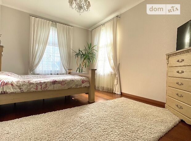 триповерховий будинок з каміном, 350 кв. м, цегла. Продаж в Києві, район Конча-Заспа фото 1 триповерховий будинок з каміном, 350 кв. м, цегла. Продаж в Києві, район Конча-Заспа фото 1
