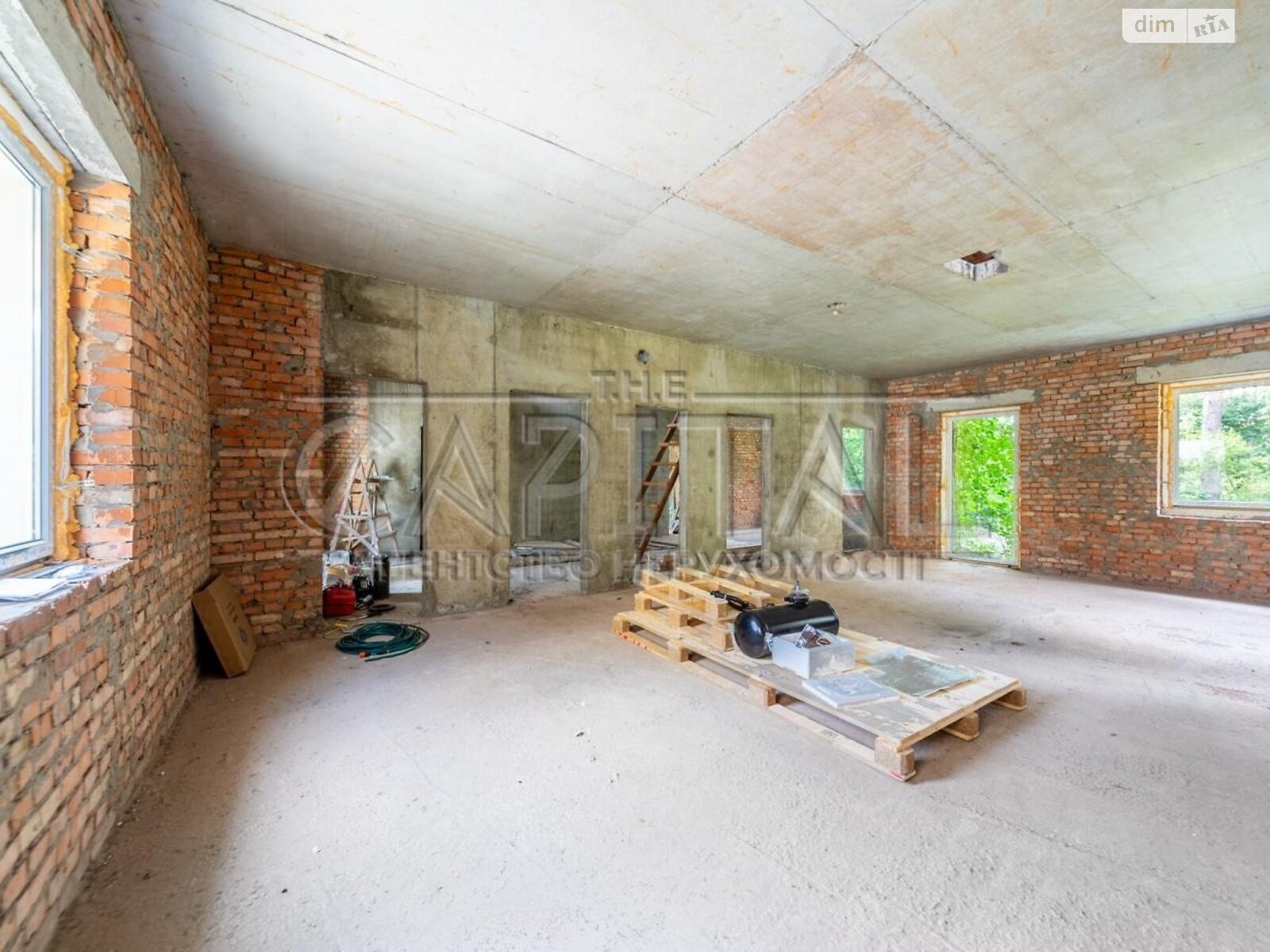 двухэтажный дом с гаражом, 502 кв. м, кирпич. Продажа в Киеве район Корчеватое фото 1