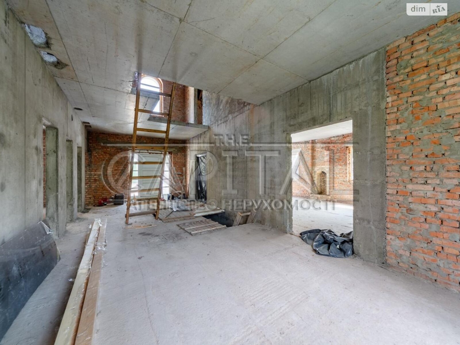 двухэтажный дом с гаражом, 502 кв. м, кирпич. Продажа в Киеве район Корчеватое фото 1