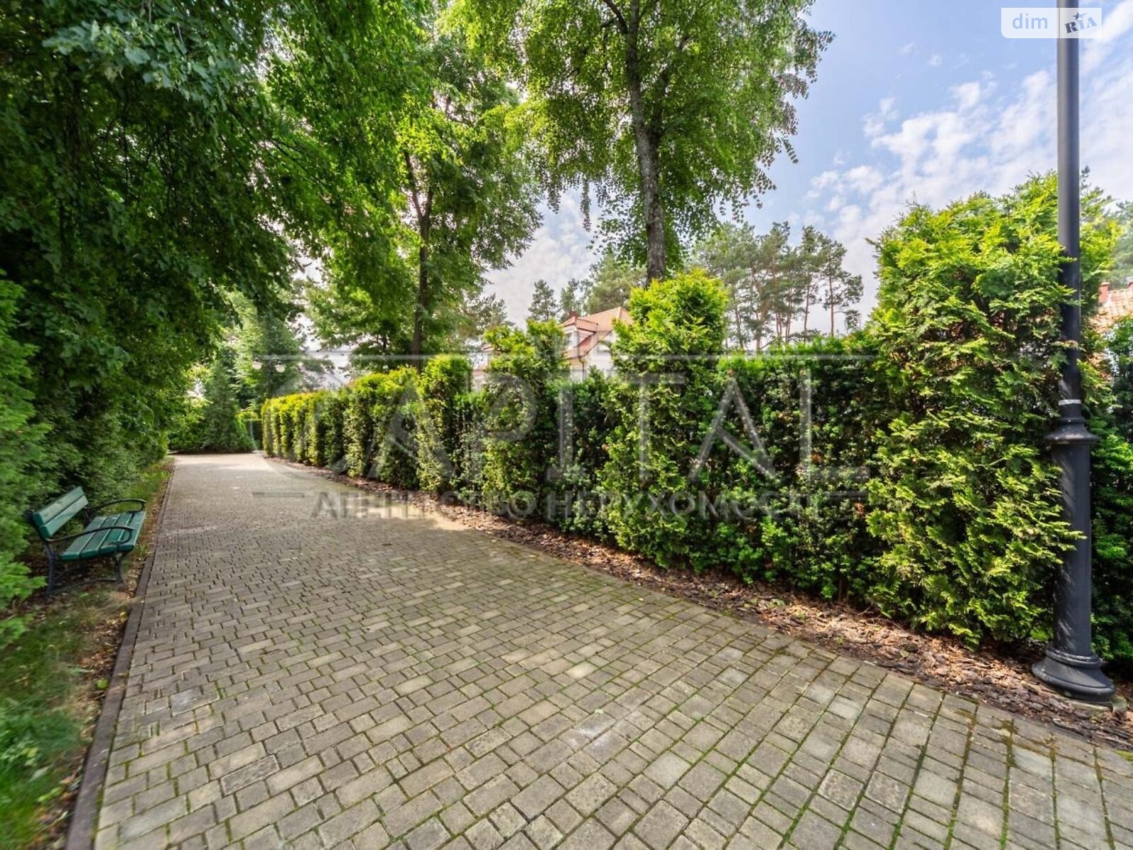 двухэтажный дом с гаражом, 502 кв. м, кирпич. Продажа в Киеве район Корчеватое фото 1