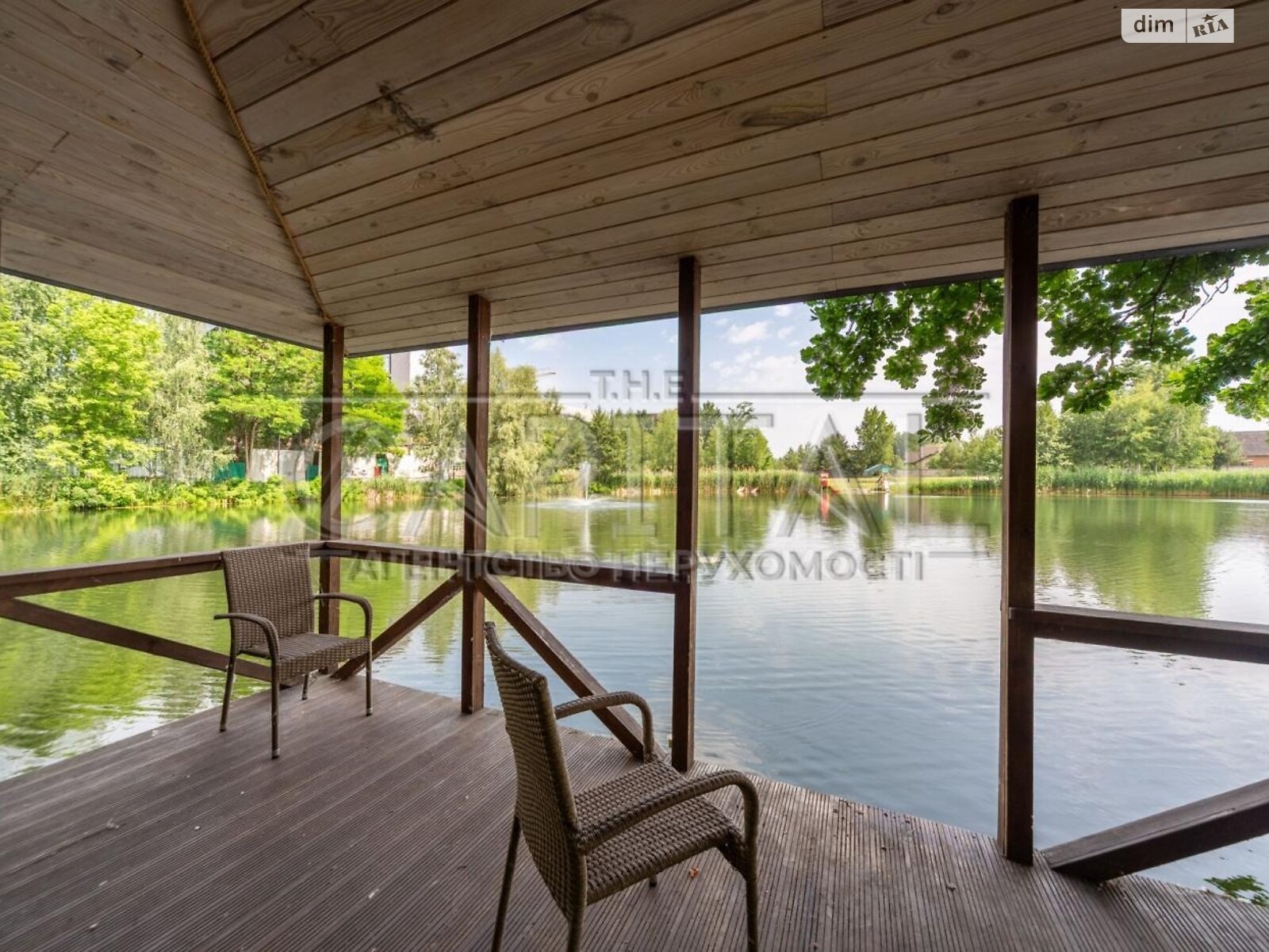 двухэтажный дом с гаражом, 502 кв. м, кирпич. Продажа в Киеве район Корчеватое фото 1