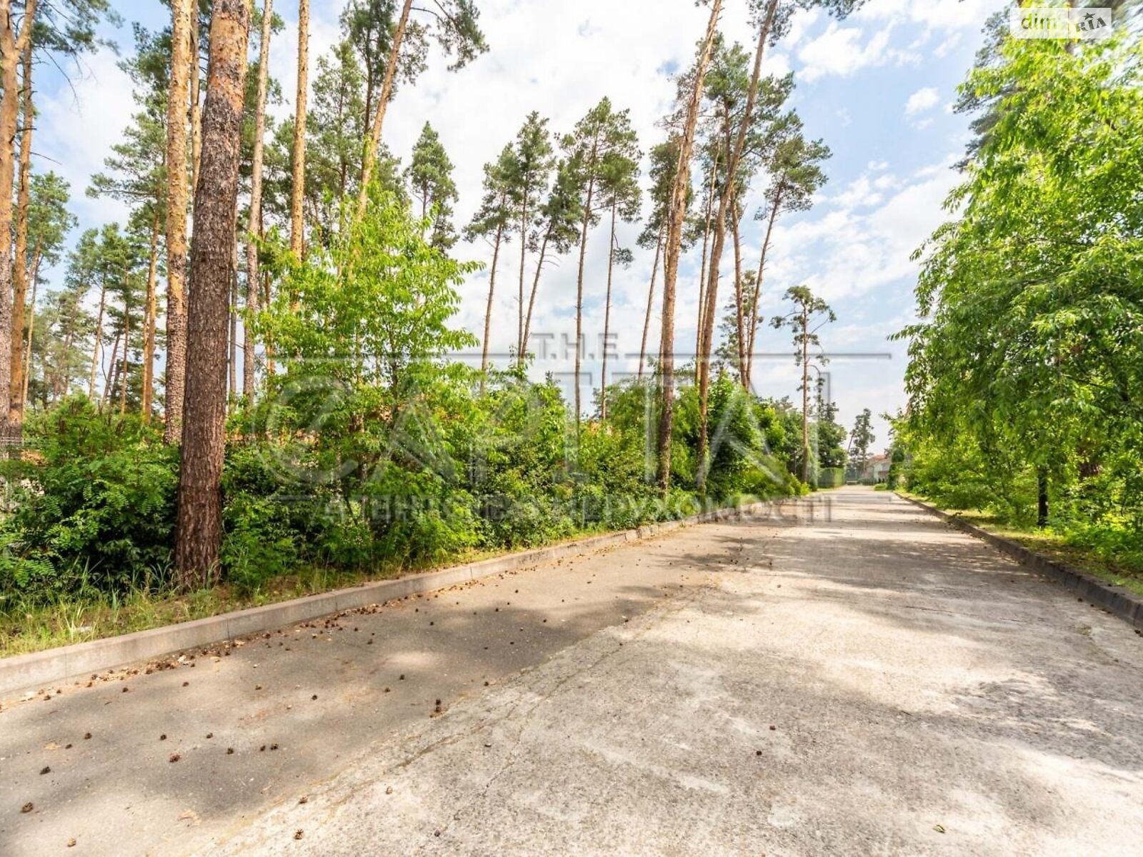 двухэтажный дом с гаражом, 502 кв. м, кирпич. Продажа в Киеве район Корчеватое фото 1