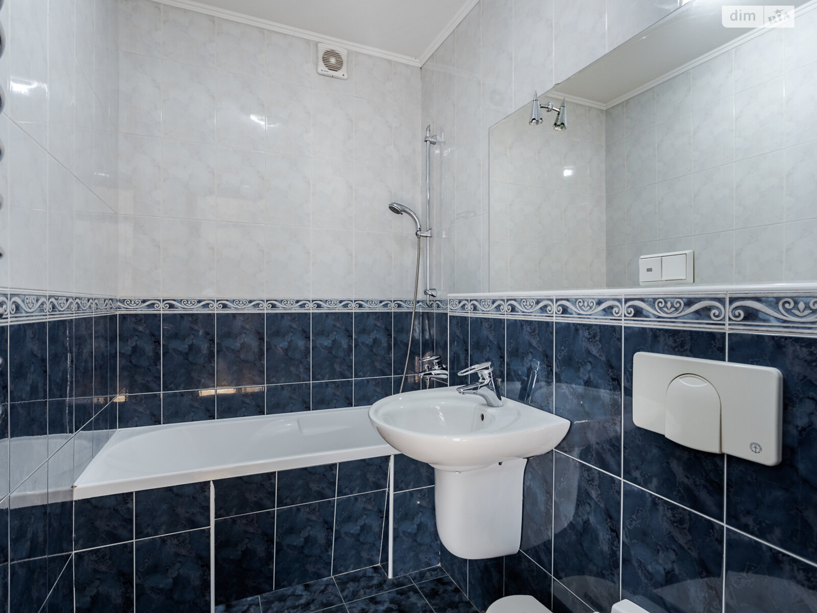двоповерховий будинок, 453.9 кв. м, цегла. Продаж в Києві, район Куренівка фото 1 двоповерховий будинок, 453.9 кв. м, цегла. Продаж в Києві, район Куренівка фото 1