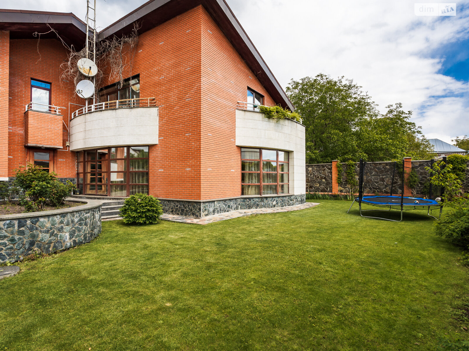 двоповерховий будинок, 453.9 кв. м, цегла. Продаж в Києві, район Куренівка фото 1 двоповерховий будинок, 453.9 кв. м, цегла. Продаж в Києві, район Куренівка фото 1