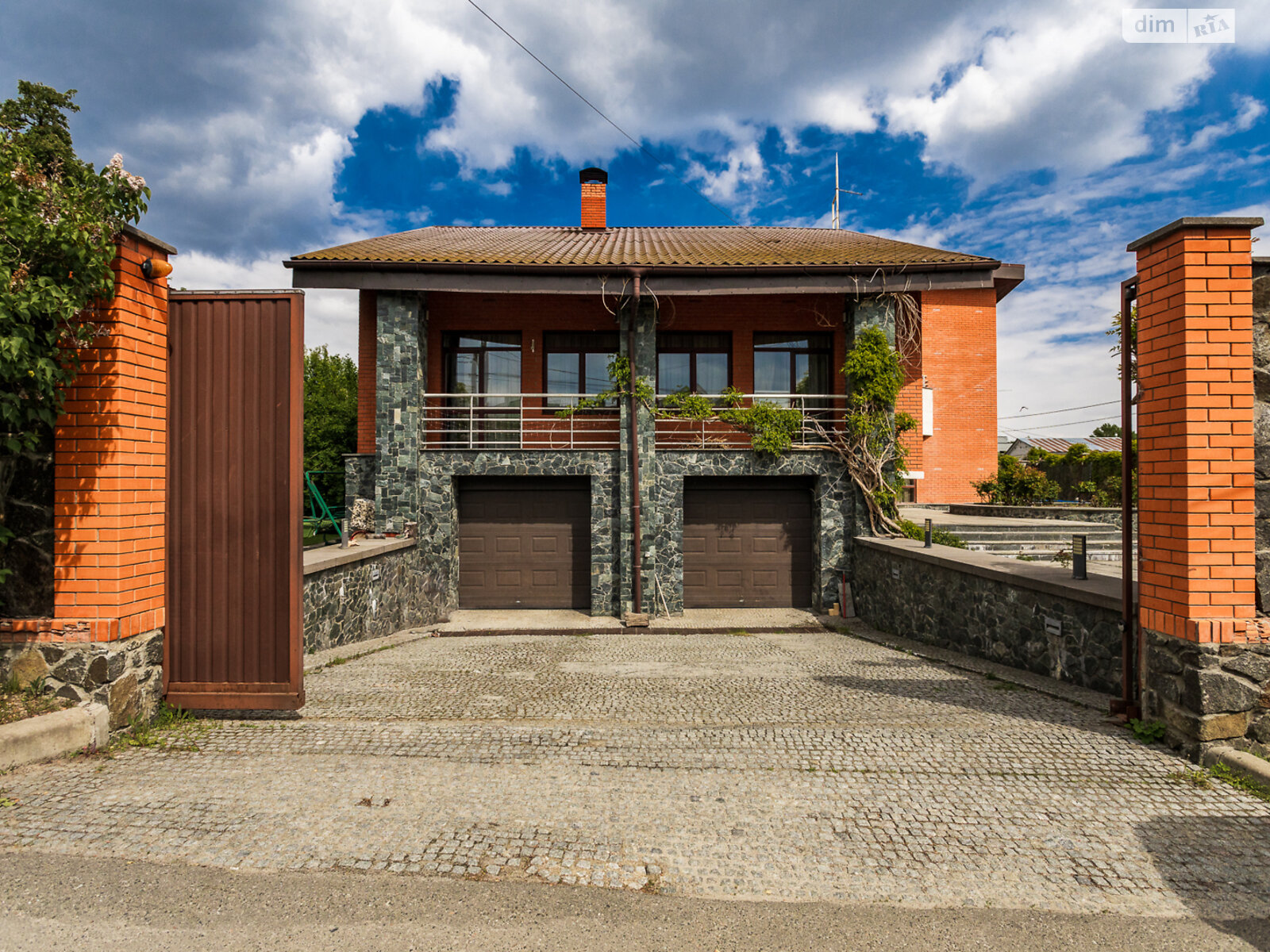 двоповерховий будинок, 453.9 кв. м, цегла. Продаж в Києві, район Куренівка фото 1 двоповерховий будинок, 453.9 кв. м, цегла. Продаж в Києві, район Куренівка фото 1