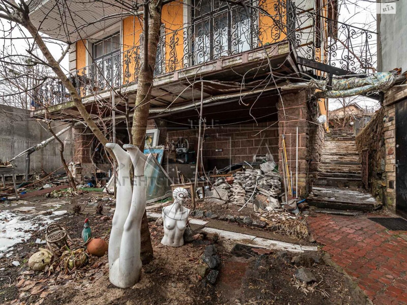 двоповерховий будинок, 900 кв. м, цегла. Продаж у Києві фото 1 двоповерховий будинок, 900 кв. м, цегла. Продаж у Києві фото 1