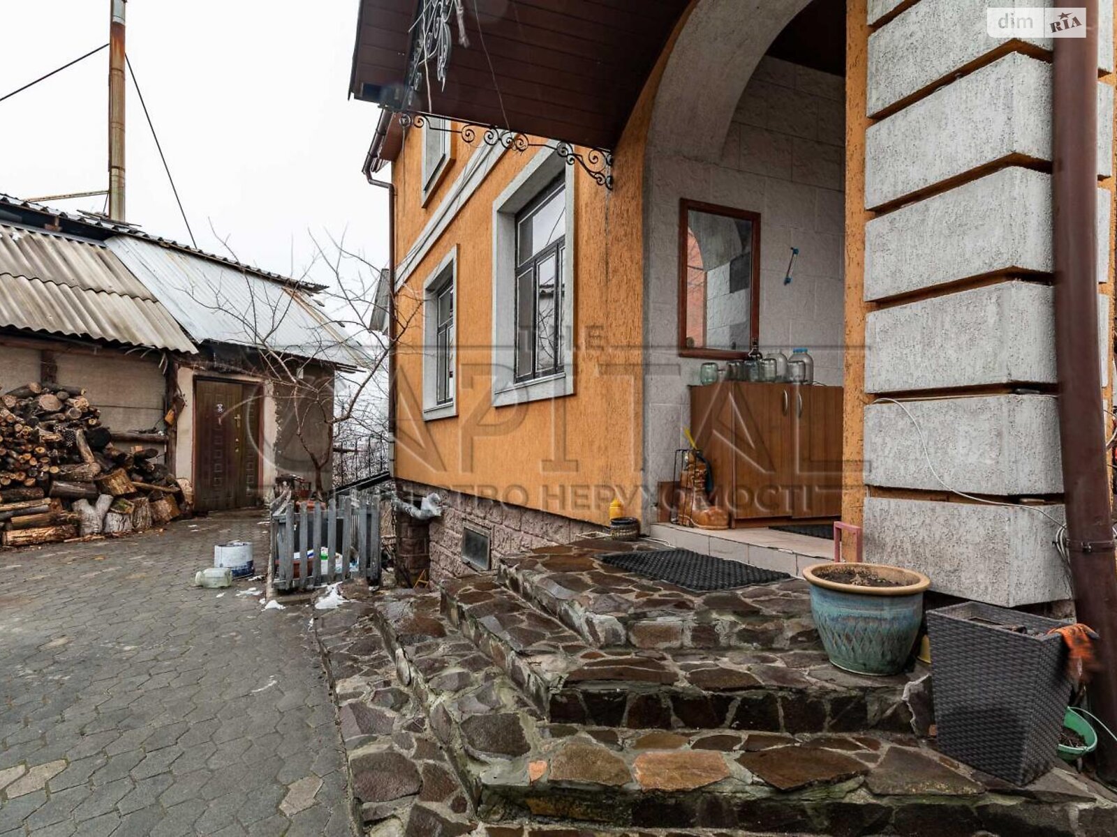 двоповерховий будинок, 900 кв. м, цегла. Продаж у Києві фото 1 двоповерховий будинок, 900 кв. м, цегла. Продаж у Києві фото 1