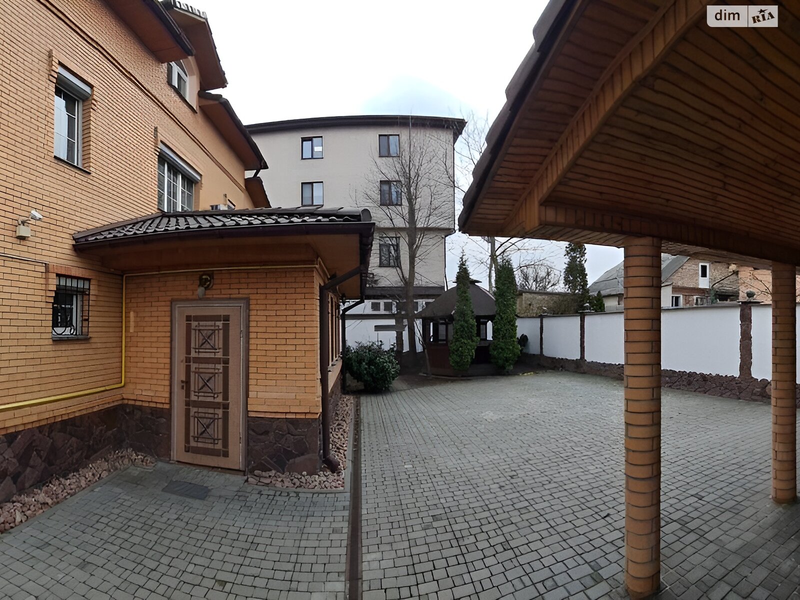 трехэтажный дом, 312.4 кв. м, кирпич. Продажа в Киеве район Монтажник фото 1 трехэтажный дом, 312.4 кв. м, кирпич. Продажа в Киеве район Монтажник фото 1