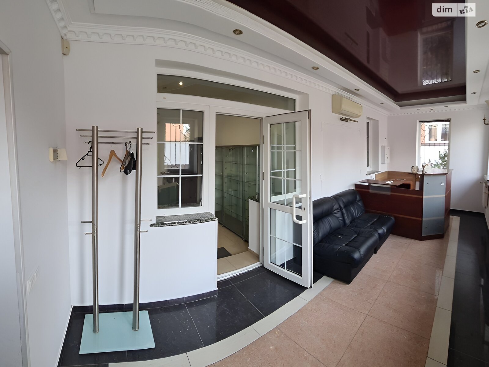 трехэтажный дом, 312.4 кв. м, кирпич. Продажа в Киеве район Монтажник фото 1 трехэтажный дом, 312.4 кв. м, кирпич. Продажа в Киеве район Монтажник фото 1