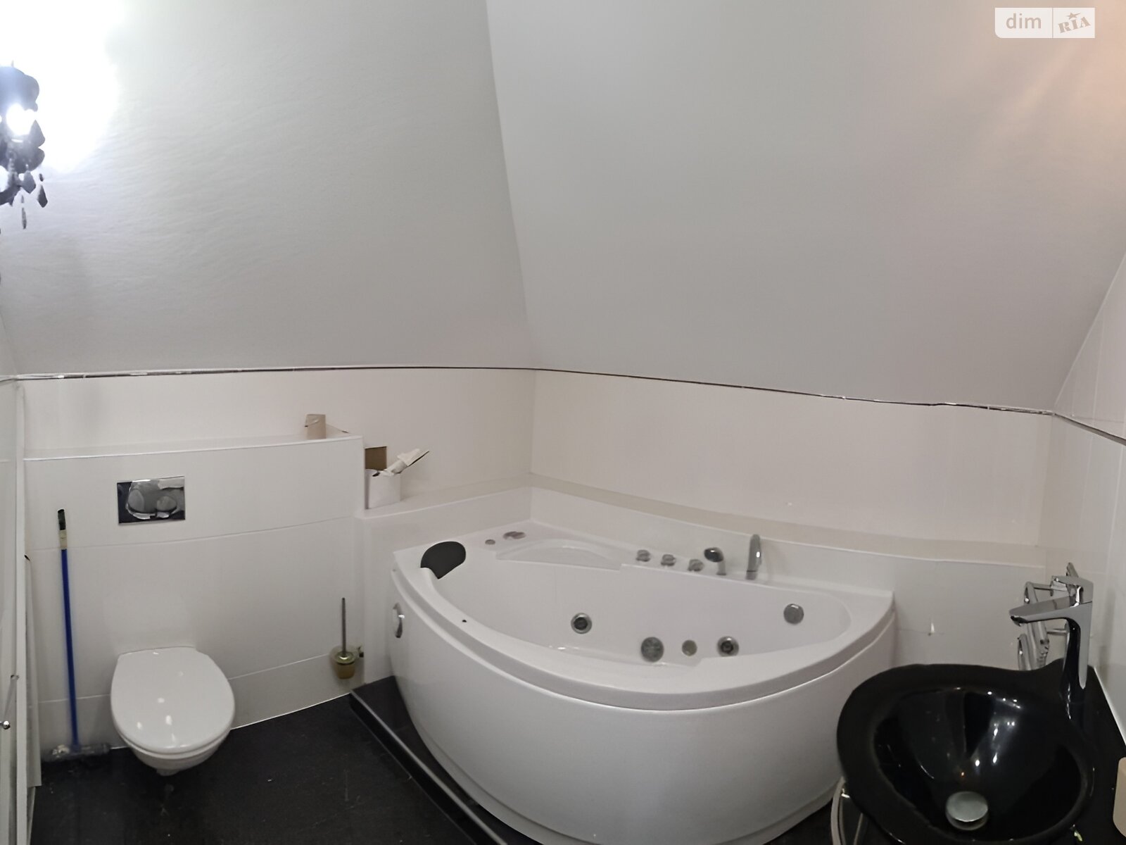 трехэтажный дом, 312.4 кв. м, кирпич. Продажа в Киеве район Монтажник фото 1 трехэтажный дом, 312.4 кв. м, кирпич. Продажа в Киеве район Монтажник фото 1