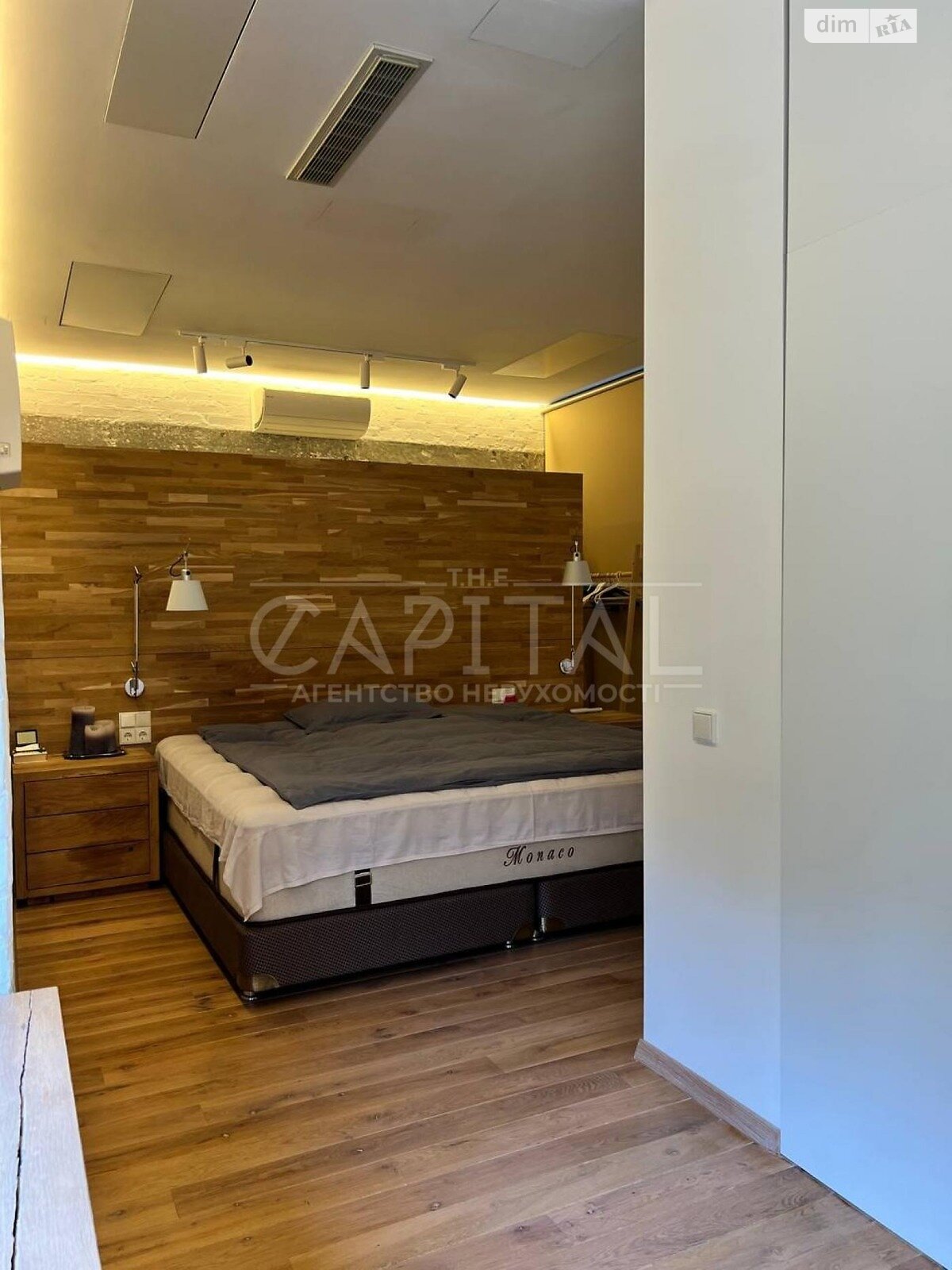 триповерховий будинок, 320 кв. м, цегла. Продаж у Києві фото 1 триповерховий будинок, 320 кв. м, цегла. Продаж у Києві фото 1