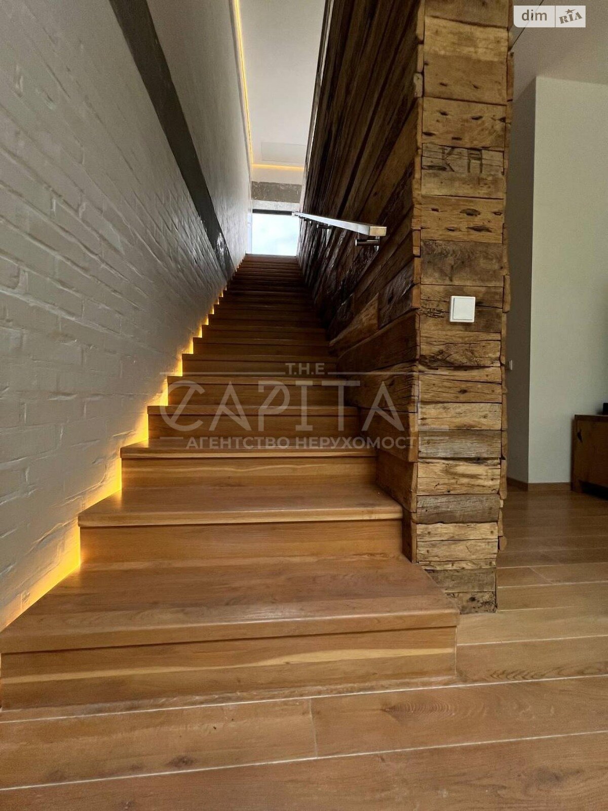 триповерховий будинок, 320 кв. м, цегла. Продаж у Києві фото 1 триповерховий будинок, 320 кв. м, цегла. Продаж у Києві фото 1