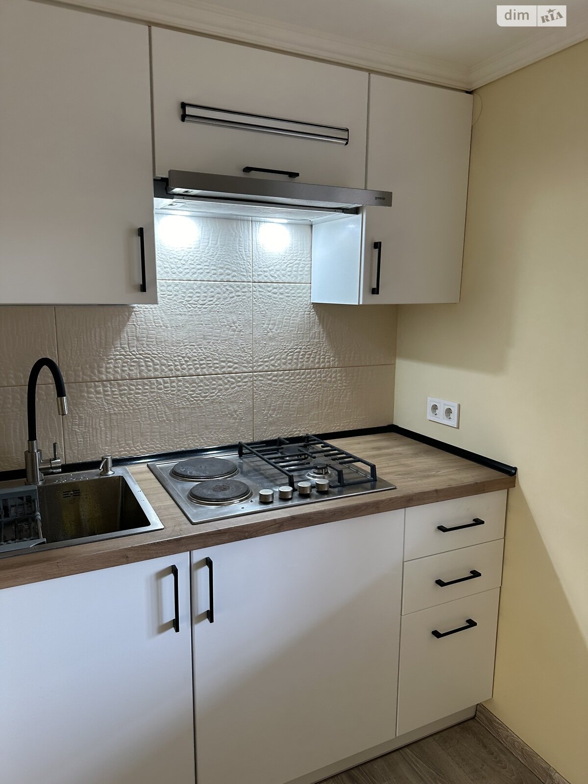 двоповерховий будинок, 61 кв. м, цегла. Продаж в Києві, район Нижні сади фото 1 двоповерховий будинок, 61 кв. м, цегла. Продаж в Києві, район Нижні сади фото 1