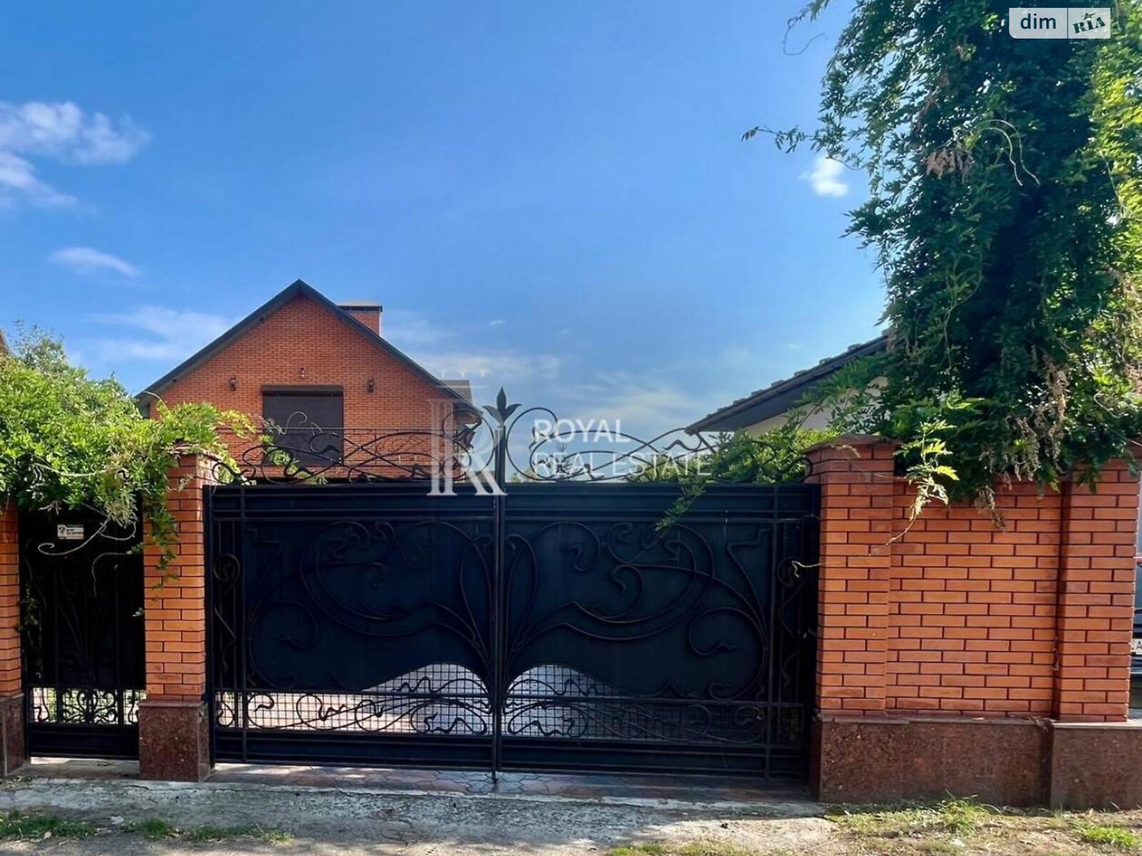 двоповерховий будинок з опаленням, 170 кв. м, кирпич. Продаж в Києві, район Нижні сади фото 1 двоповерховий будинок з опаленням, 170 кв. м, кирпич. Продаж в Києві, район Нижні сади фото 1