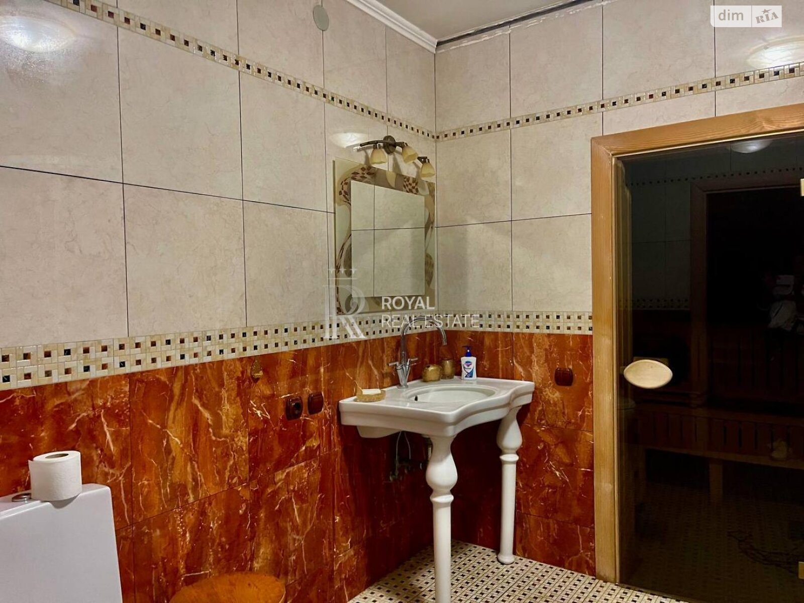 двоповерховий будинок з опаленням, 170 кв. м, кирпич. Продаж в Києві, район Нижні сади фото 1 двоповерховий будинок з опаленням, 170 кв. м, кирпич. Продаж в Києві, район Нижні сади фото 1