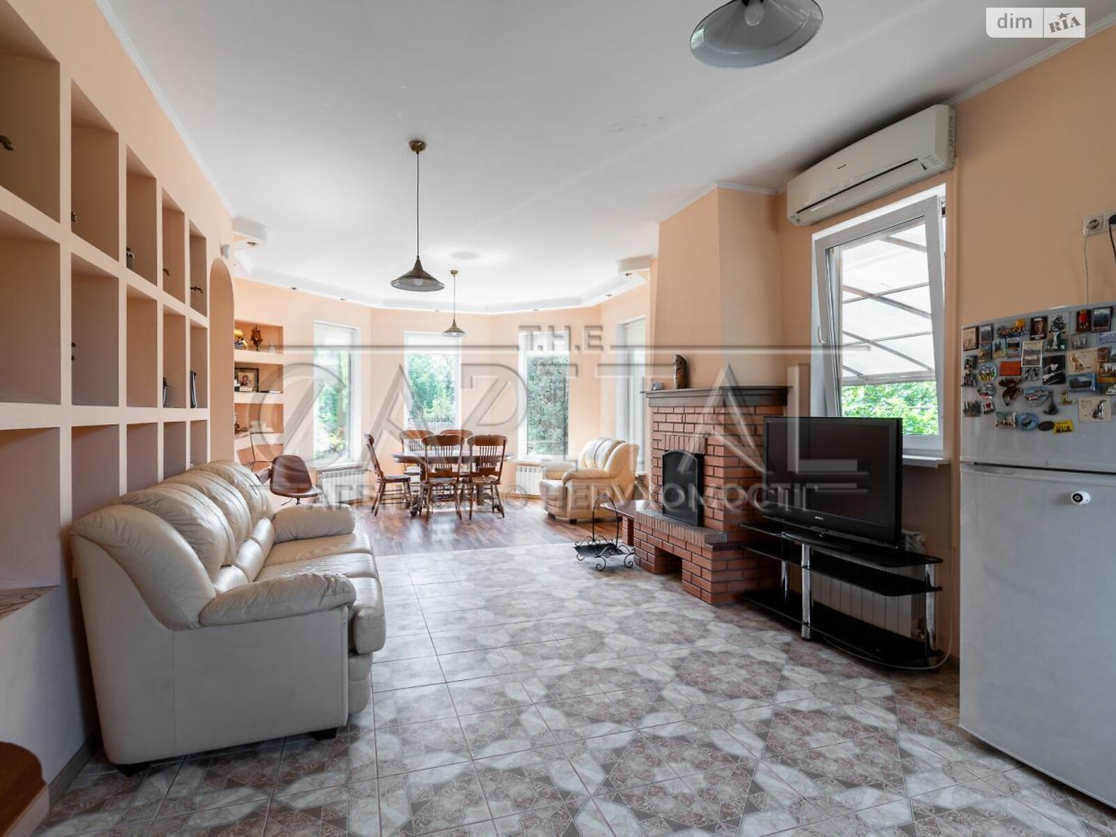 трехэтажный дом с гаражом, 260 кв. м, кирпич. Продажа в Киеве район Нижние сады фото 1 трехэтажный дом с гаражом, 260 кв. м, кирпич. Продажа в Киеве район Нижние сады фото 1