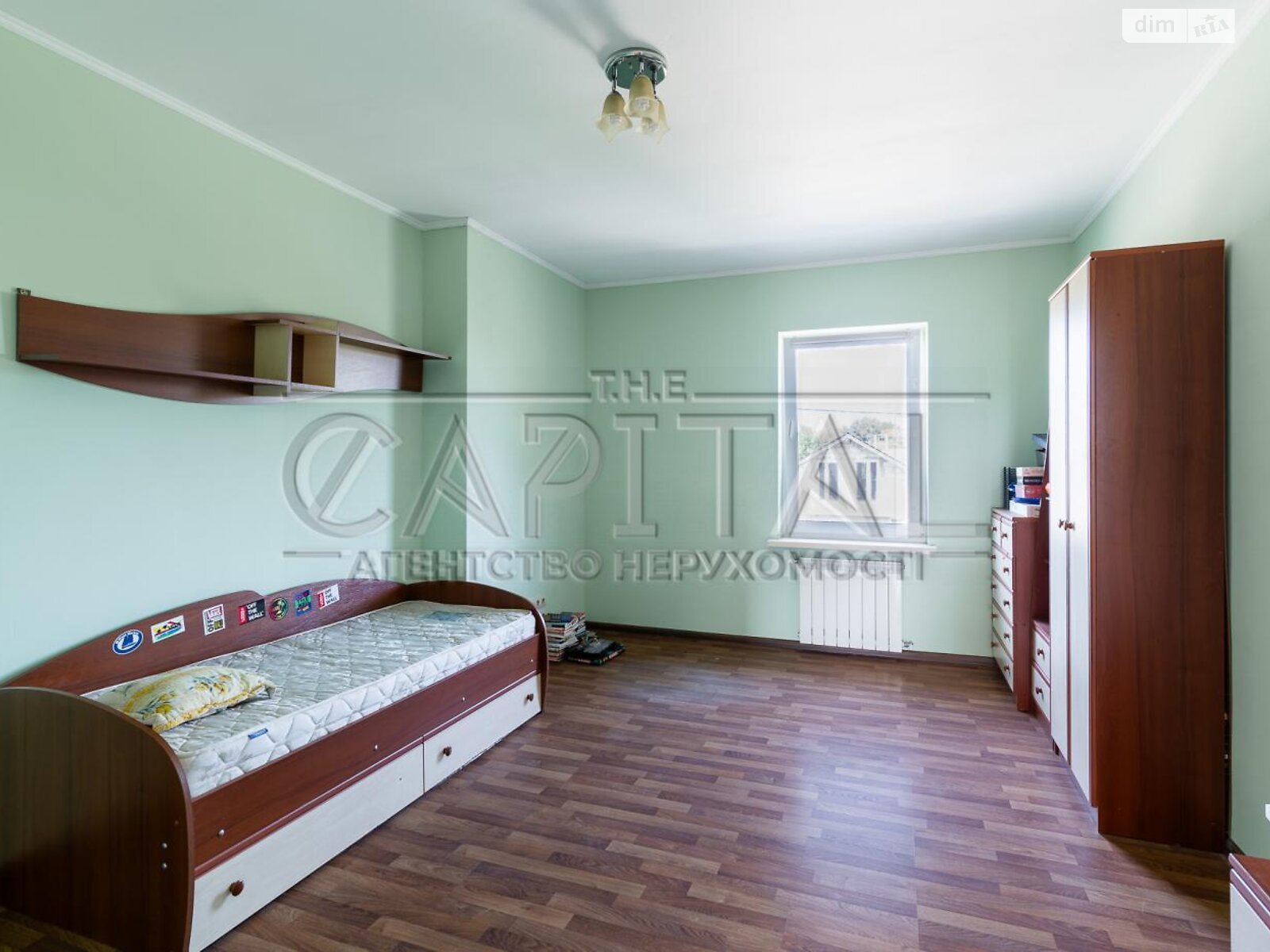 трехэтажный дом с гаражом, 260 кв. м, кирпич. Продажа в Киеве район Нижние сады фото 1 трехэтажный дом с гаражом, 260 кв. м, кирпич. Продажа в Киеве район Нижние сады фото 1