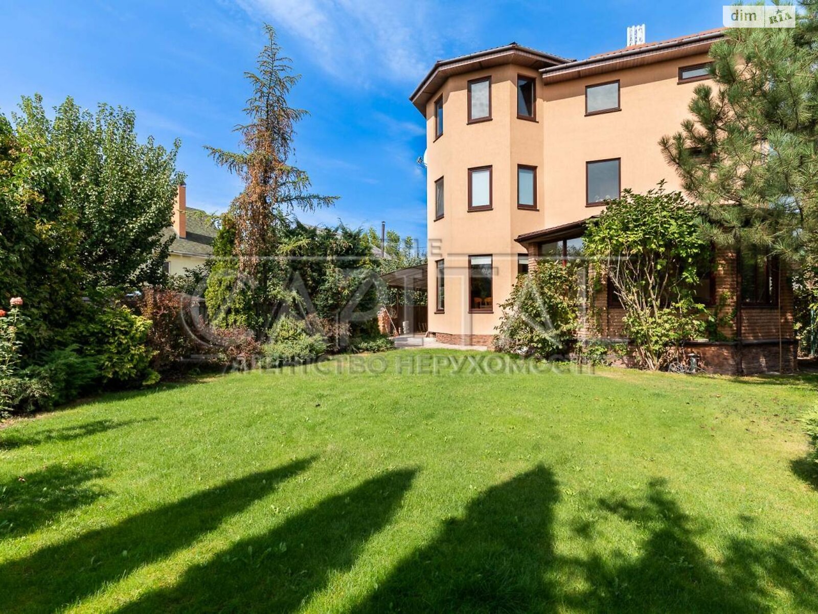 триповерховий будинок з гаражем, 270.7 кв. м, цегла. Продаж в Києві, район Нижні сади фото 1 триповерховий будинок з гаражем, 270.7 кв. м, цегла. Продаж в Києві, район Нижні сади фото 1
