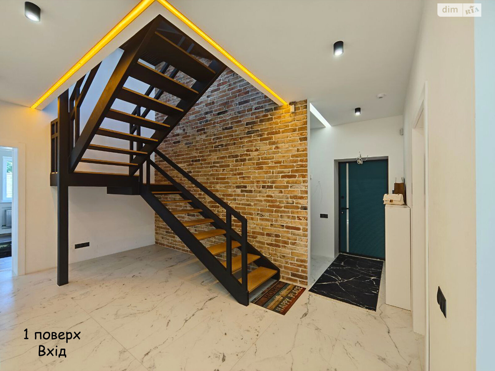 трехэтажный дом с верандой, 300 кв. м, газобетон. Продажа в Киеве район Нижние сады фото 1 трехэтажный дом с верандой, 300 кв. м, газобетон. Продажа в Киеве район Нижние сады фото 1