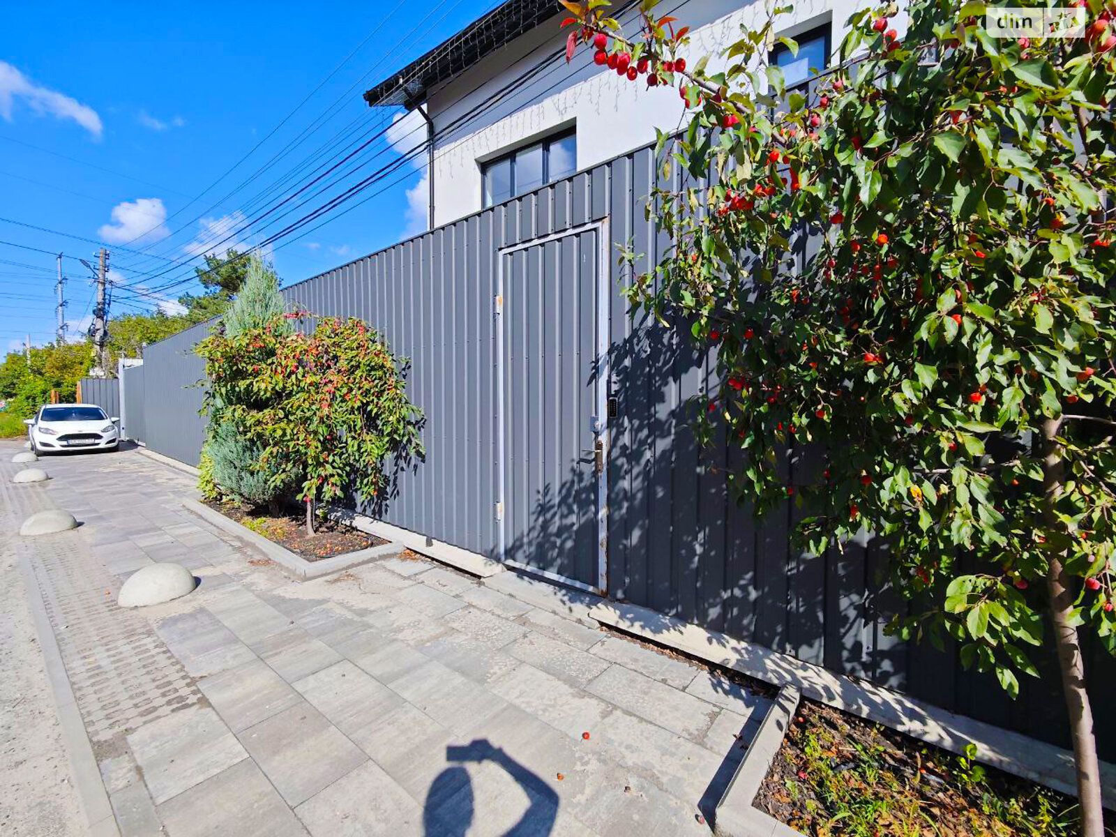 трехэтажный дом с верандой, 300 кв. м, газобетон. Продажа в Киеве район Нижние сады фото 1 трехэтажный дом с верандой, 300 кв. м, газобетон. Продажа в Киеве район Нижние сады фото 1