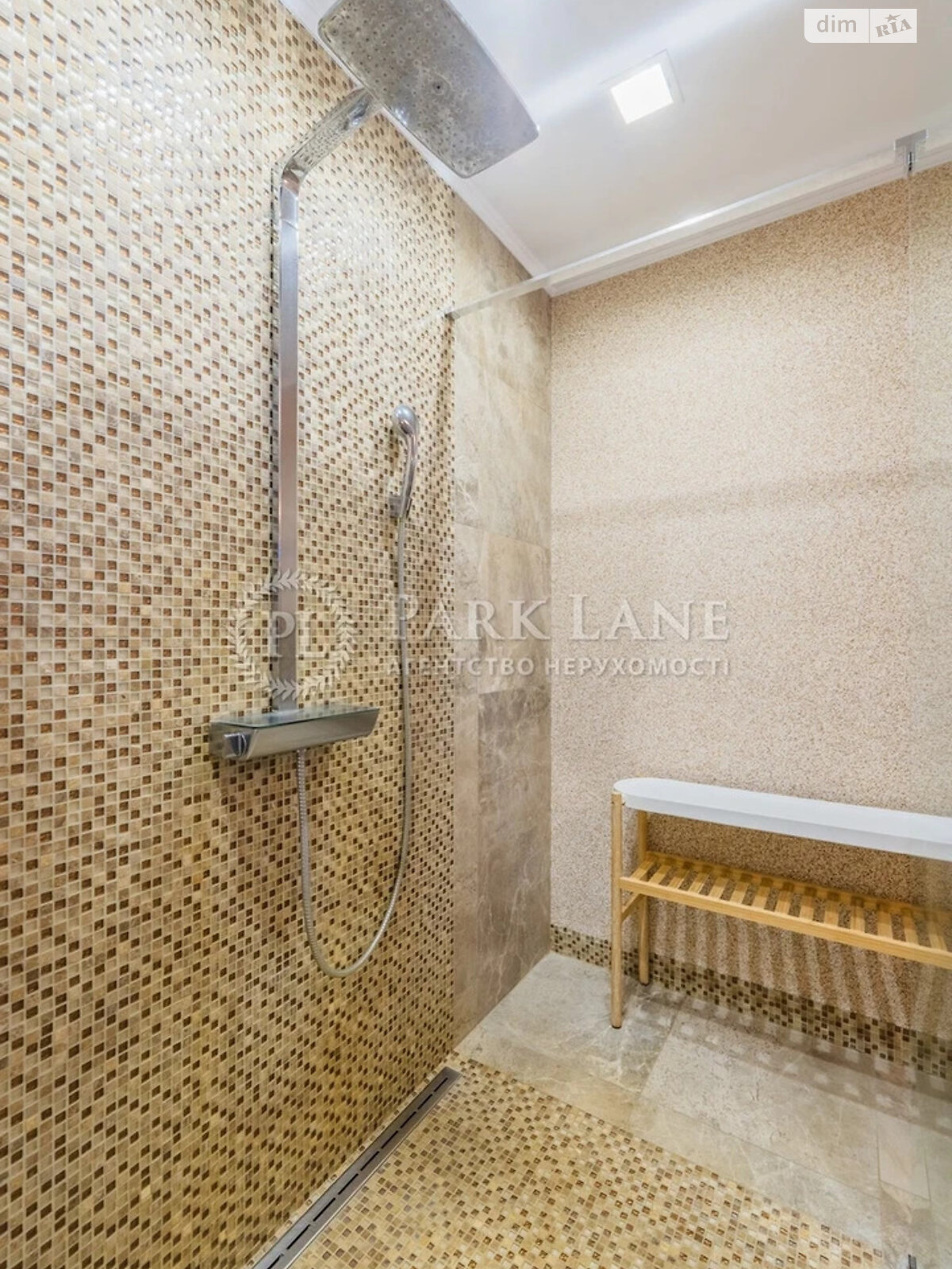 триповерховий будинок з верандою, 210 кв. м, цегла. Продаж в Києві, район Нижні сади фото 1 триповерховий будинок з верандою, 210 кв. м, цегла. Продаж в Києві, район Нижні сади фото 1