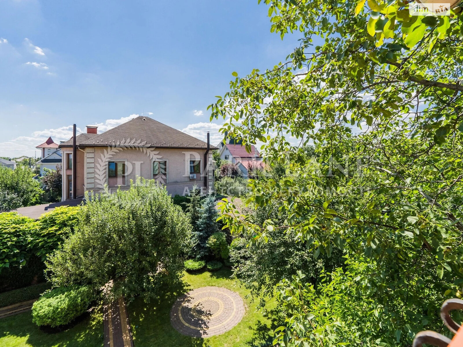 триповерховий будинок з верандою, 210 кв. м, цегла. Продаж в Києві, район Нижні сади фото 1 триповерховий будинок з верандою, 210 кв. м, цегла. Продаж в Києві, район Нижні сади фото 1