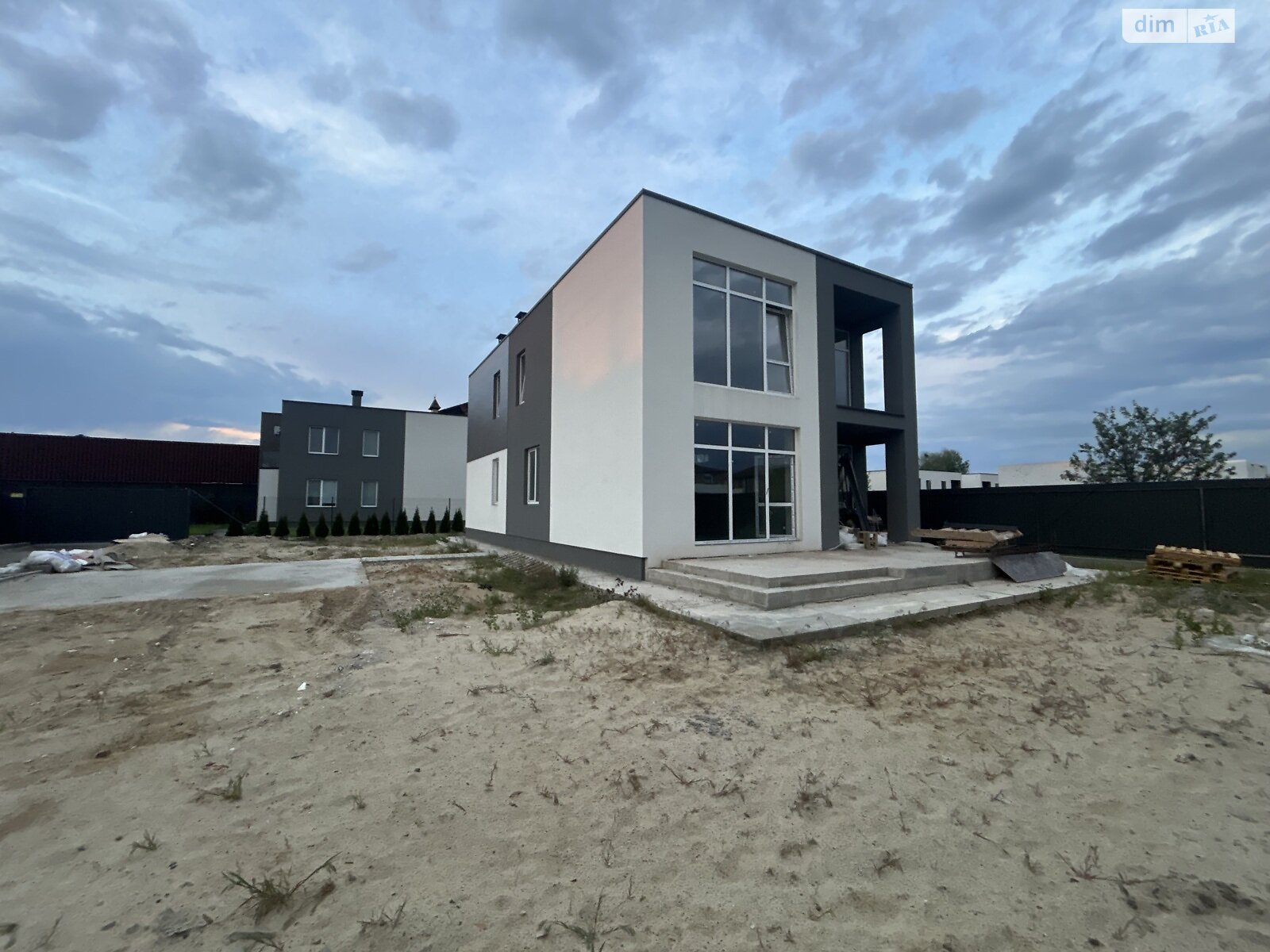двоповерховий будинок, 200 кв. м, цегла. Продаж в Києві, район Нижні сади фото 1 двоповерховий будинок, 200 кв. м, цегла. Продаж в Києві, район Нижні сади фото 1
