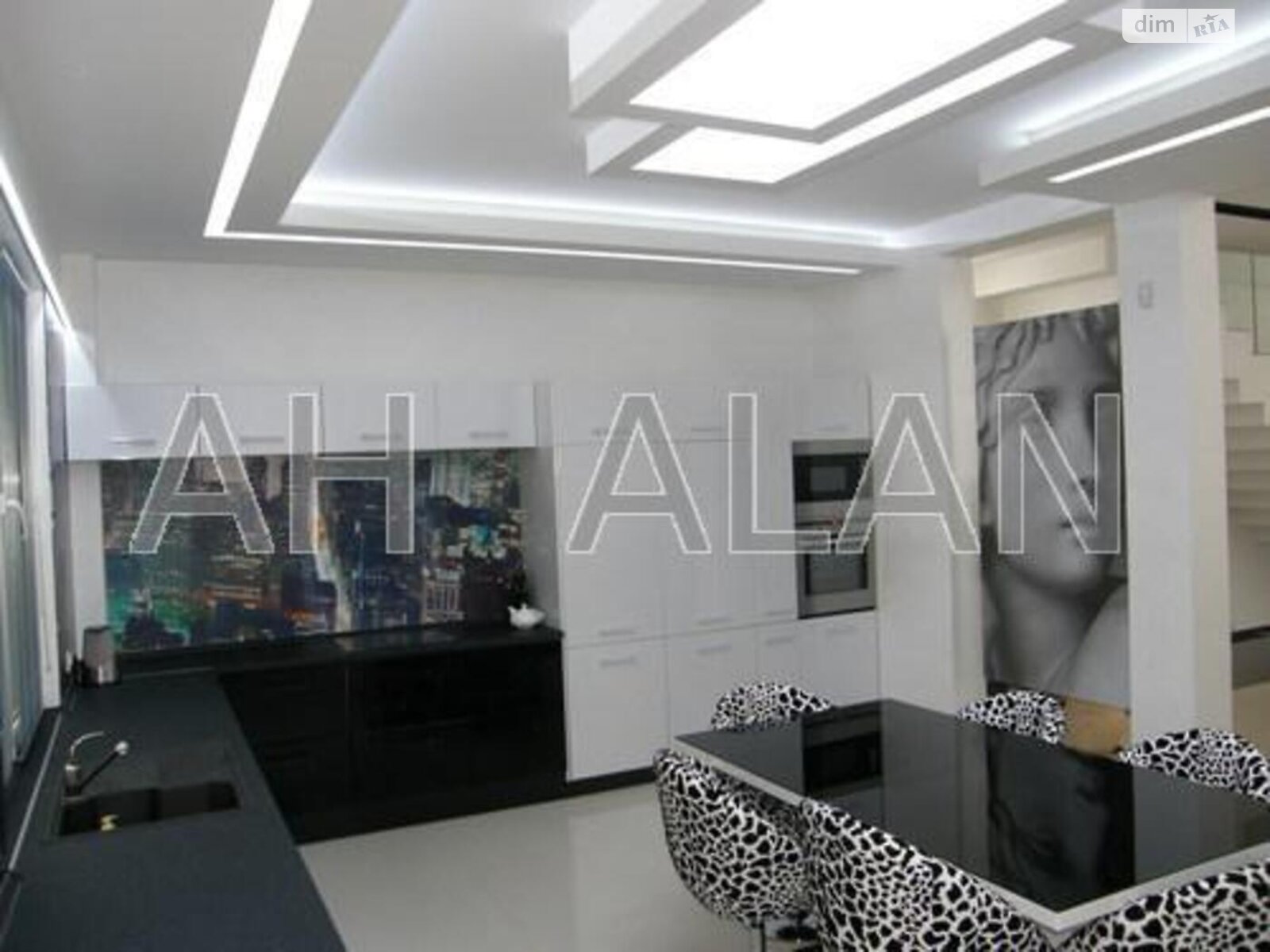 двухэтажный дом, 289 кв. м, кирпич. Продажа в Киеве район Нивки фото 1