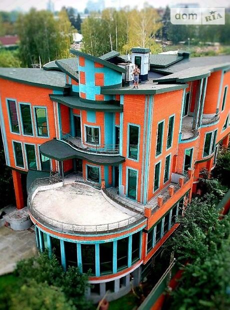 триповерховий будинок з садом, 1500 кв. м, цегла. Продаж в Києві, район Нивки фото 1 триповерховий будинок з садом, 1500 кв. м, цегла. Продаж в Києві, район Нивки фото 1