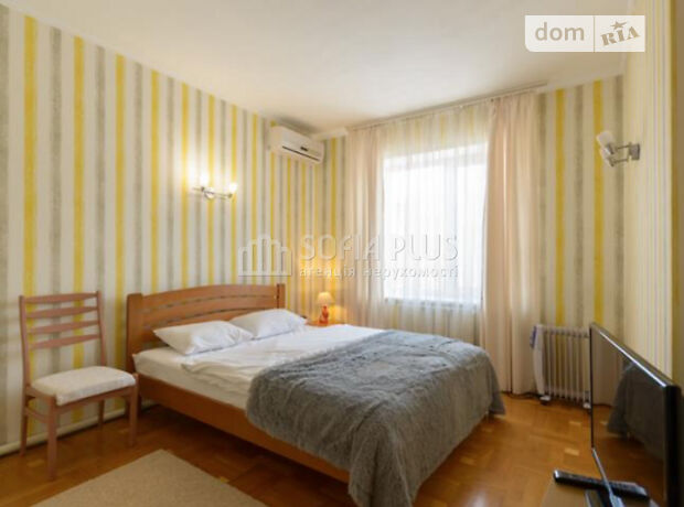 триповерховий будинок, 332 кв. м, кирпич. Продаж в Києві, район Нивки фото 1 триповерховий будинок, 332 кв. м, кирпич. Продаж в Києві, район Нивки фото 1