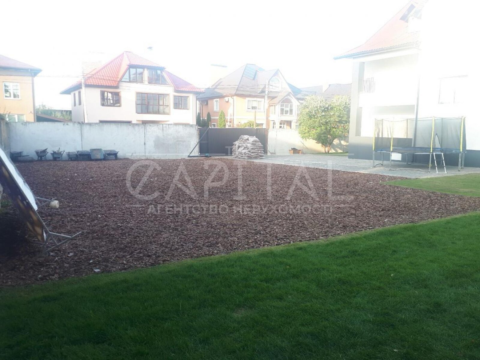 триповерховий будинок з опаленням, 450.9 кв. м, цегла. Продаж в Києві, район Новобіличі фото 1 триповерховий будинок з опаленням, 450.9 кв. м, цегла. Продаж в Києві, район Новобіличі фото 1