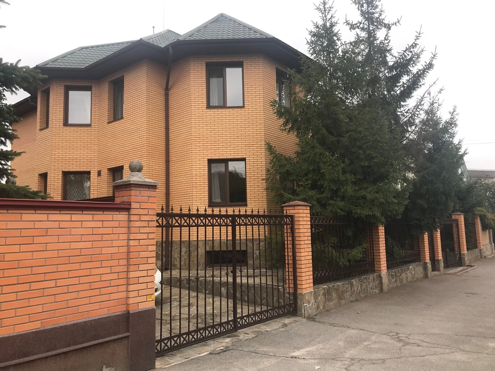 триповерховий будинок з мансардою, 438 кв. м, цегла. Продаж в Києві, район Оболонь фото 1