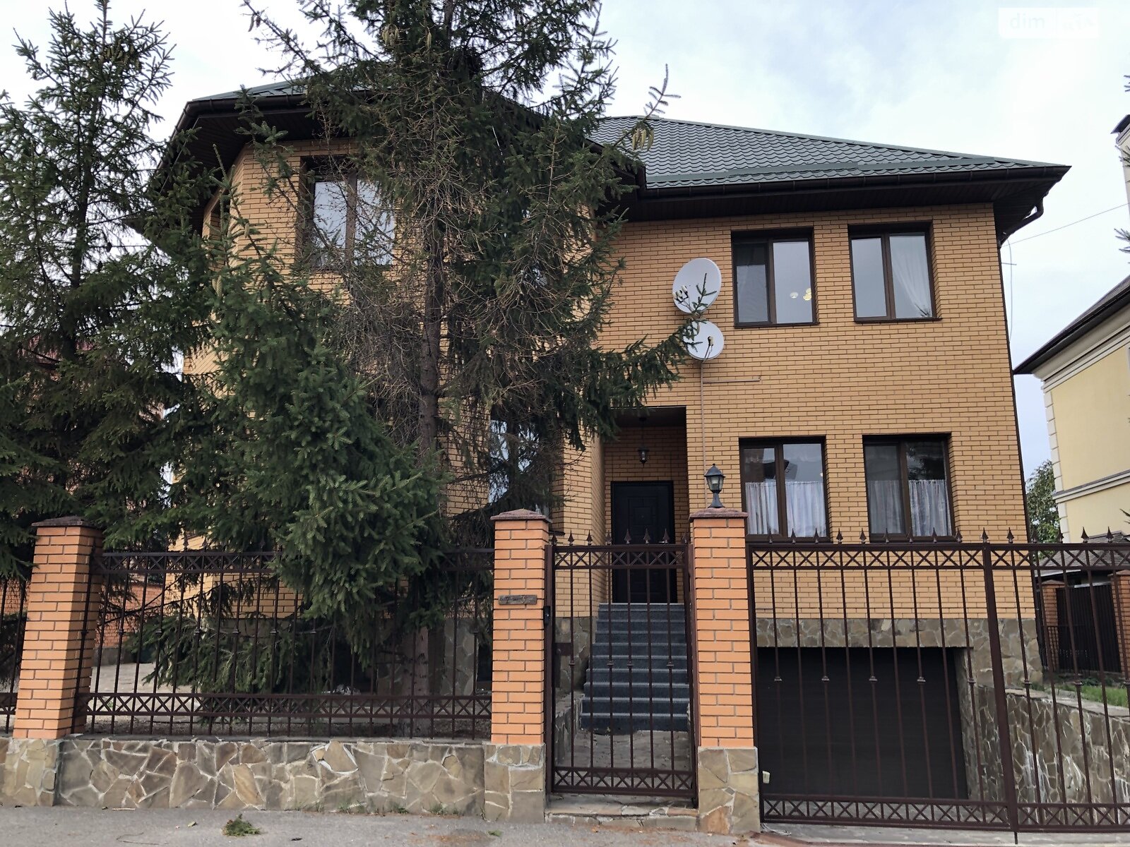 триповерховий будинок з мансардою, 438 кв. м, цегла. Продаж в Києві, район Оболонь фото 1